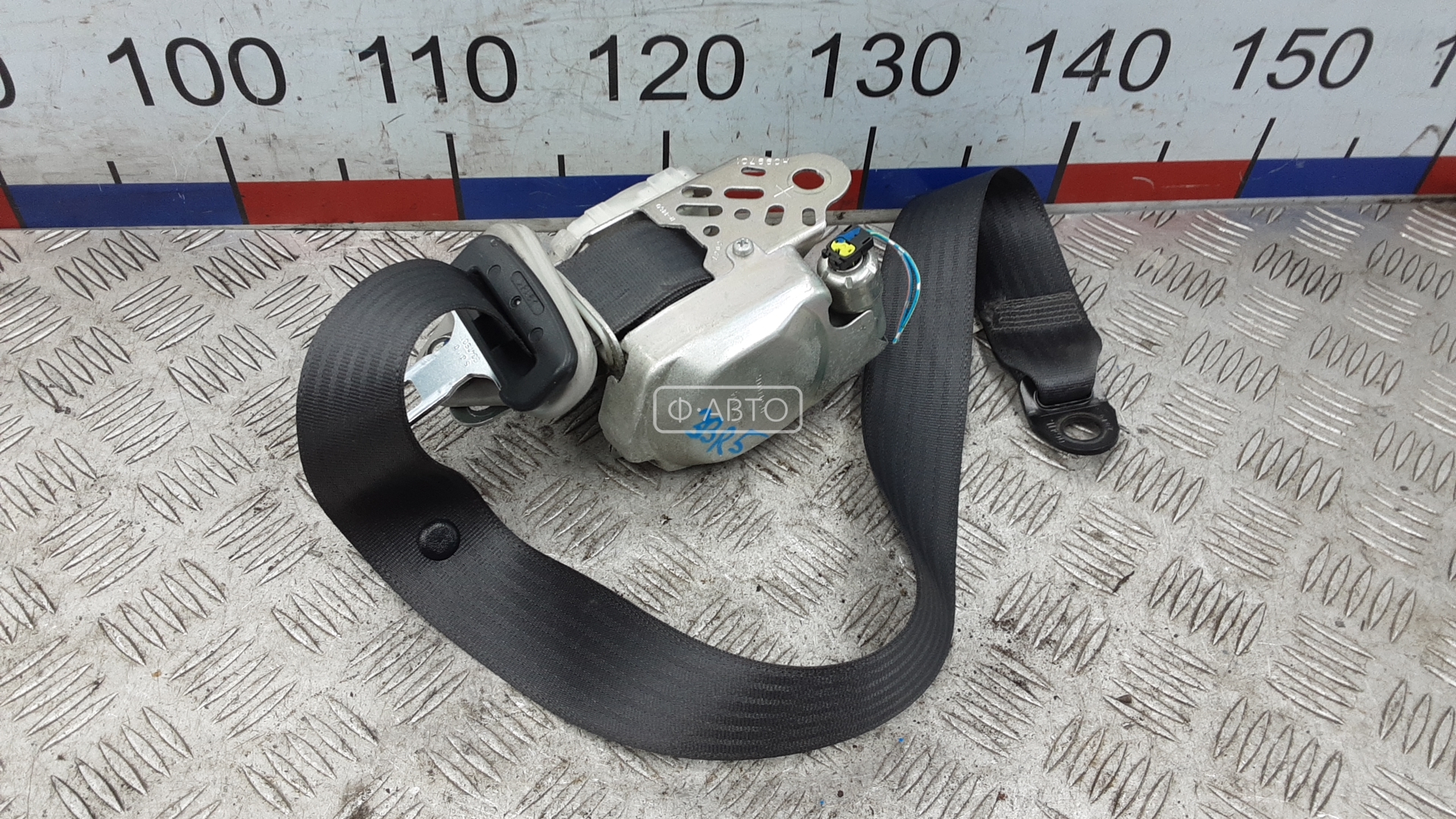 Ремень безопасности с пиропатроном сиденья переднего