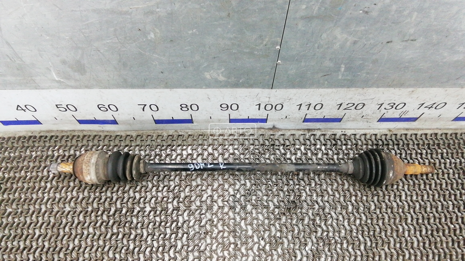 Привод передний правый