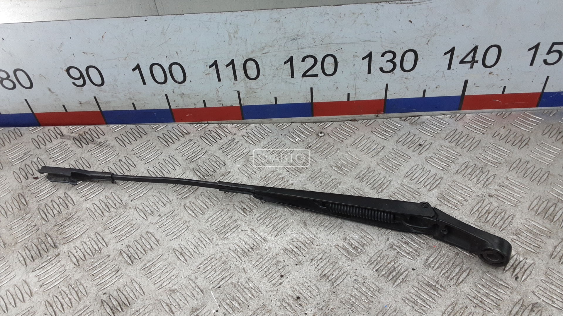 Щеткодержатель лобового стекла