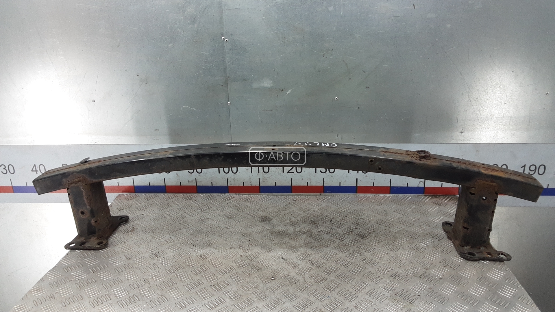 Усилитель бампера передний (кронштейн)