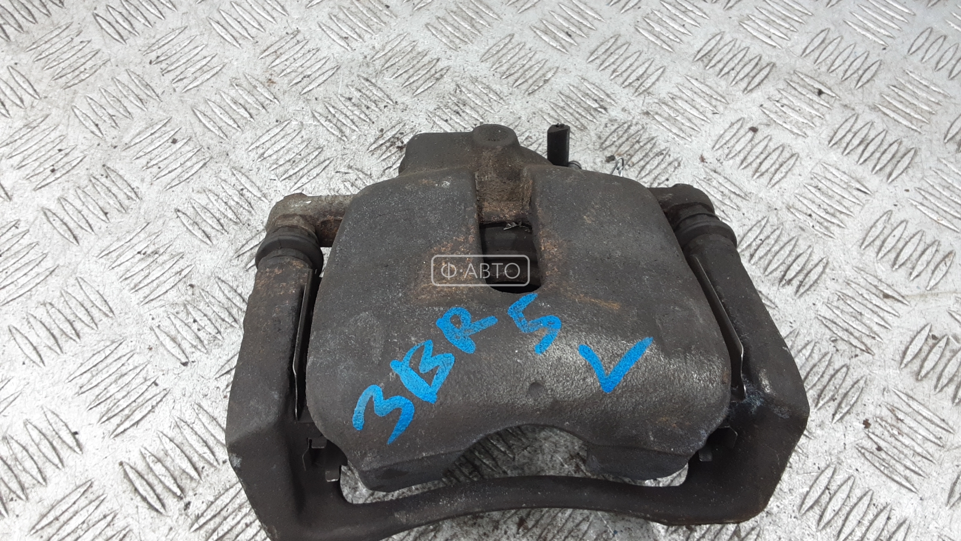 Суппорт тормозной передний левый