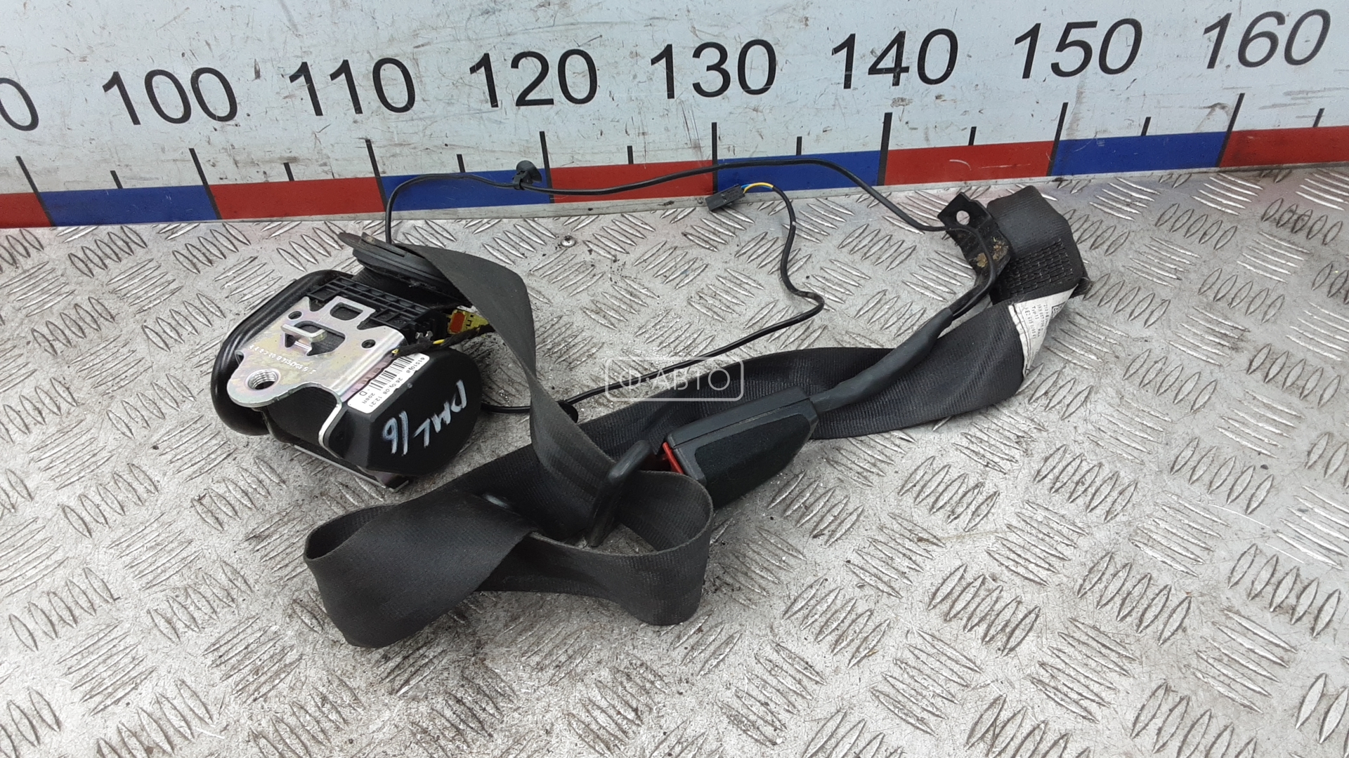 Ремень безопасности с пиропатроном сиденья переднего