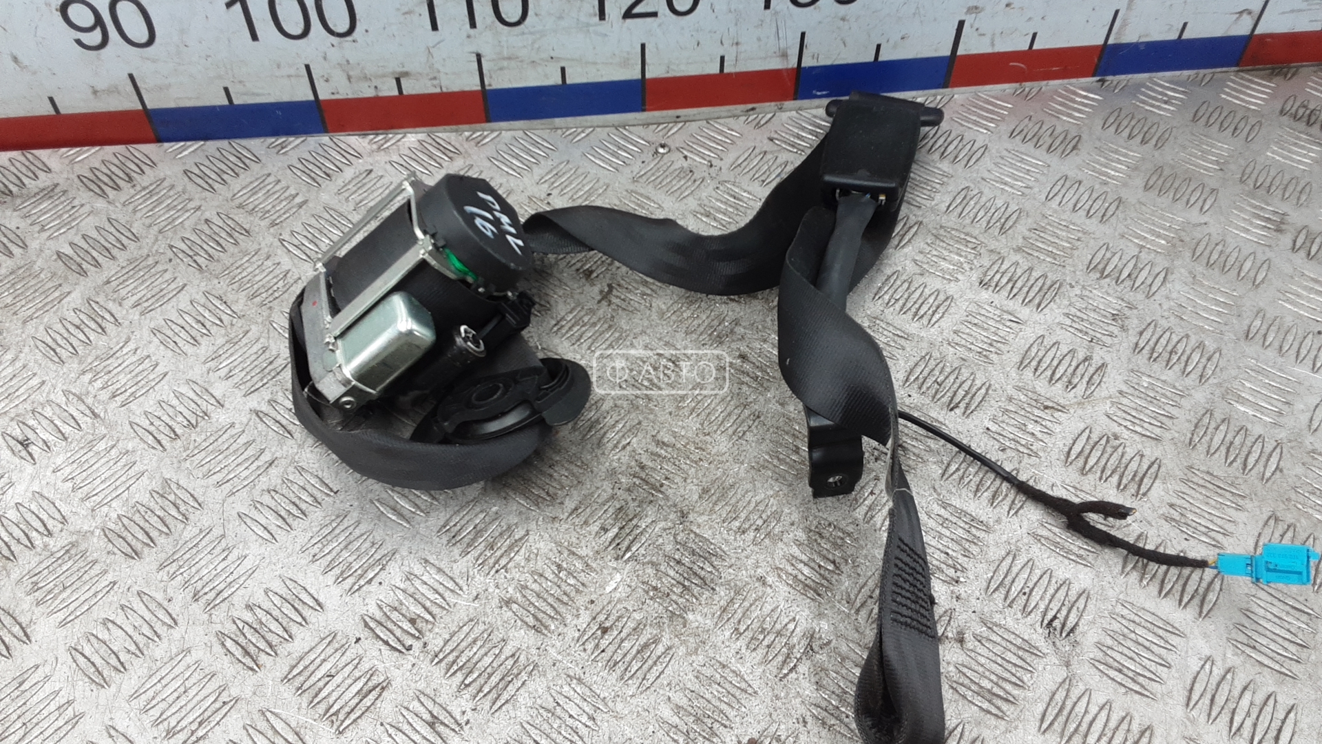 Ремень безопасности с пиропатроном сиденья переднего