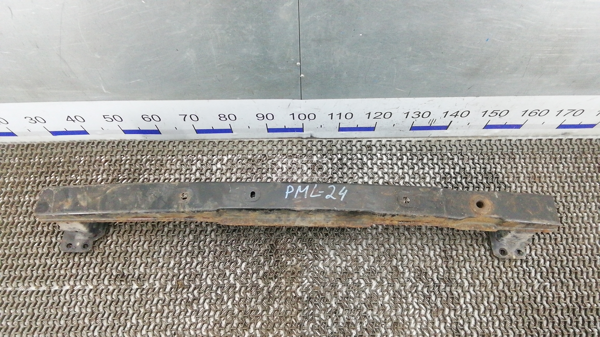 Усилитель бампера передний (кронштейн)