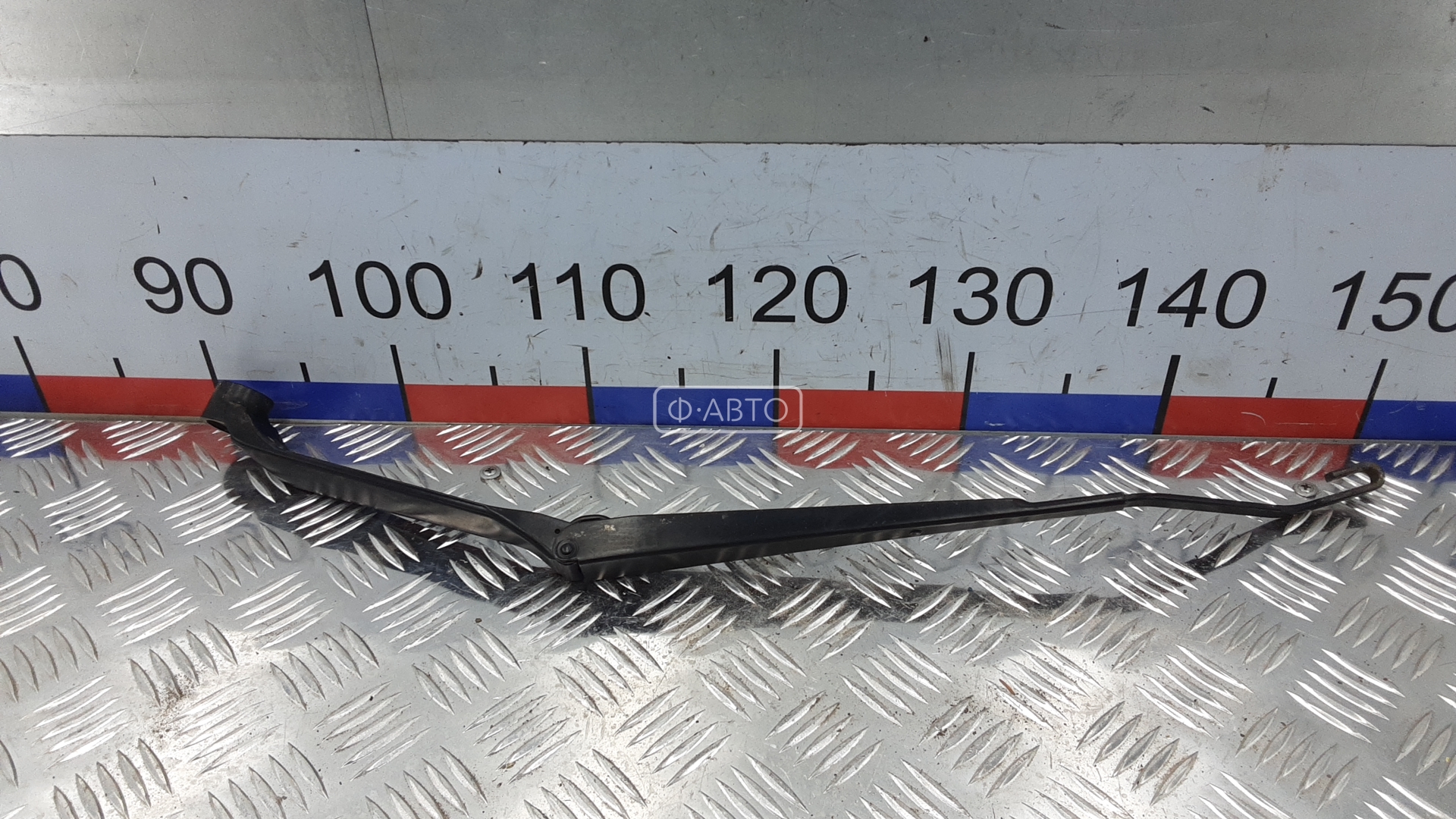 Щеткодержатель лобового стекла