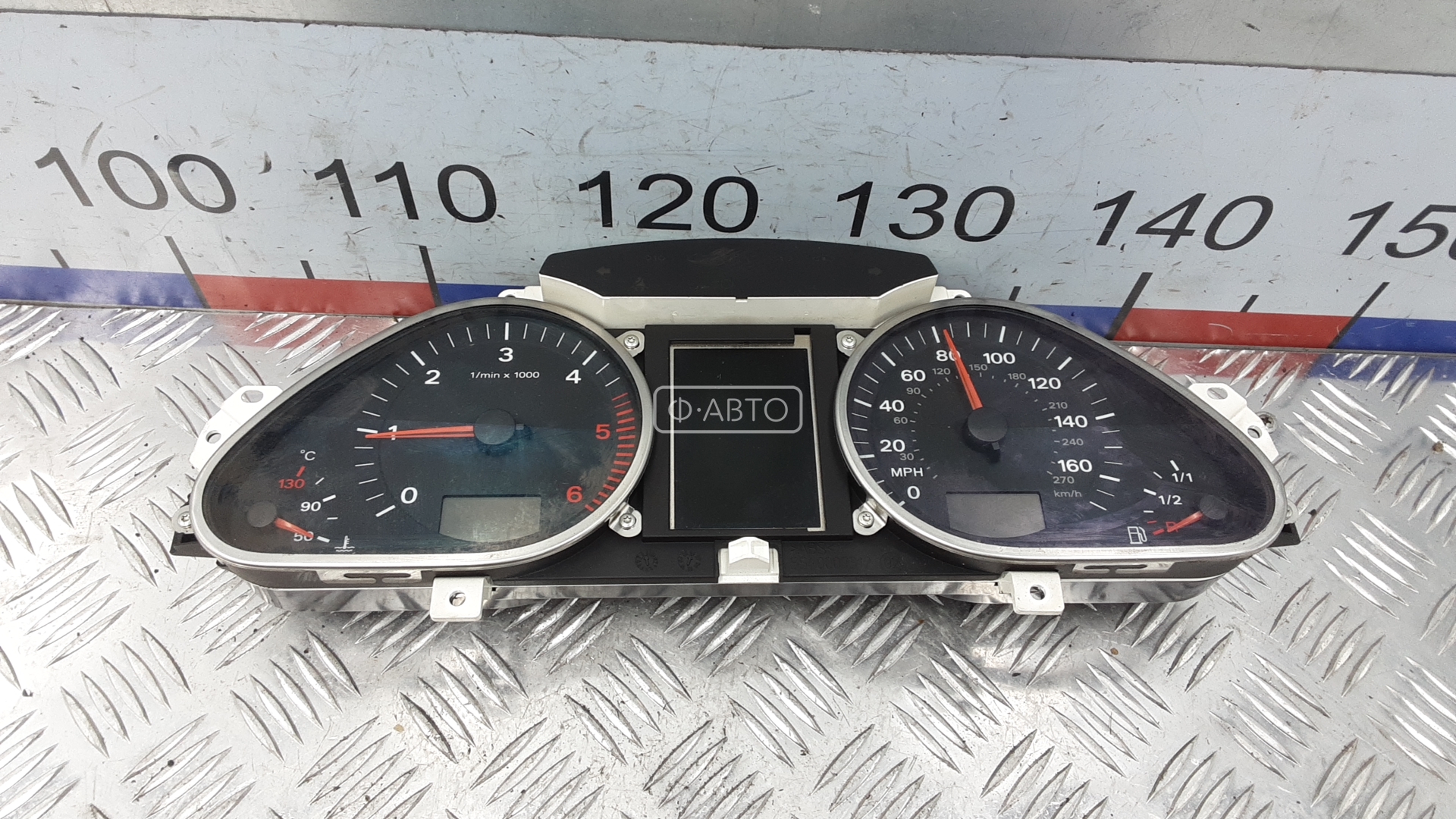 Щиток приборов