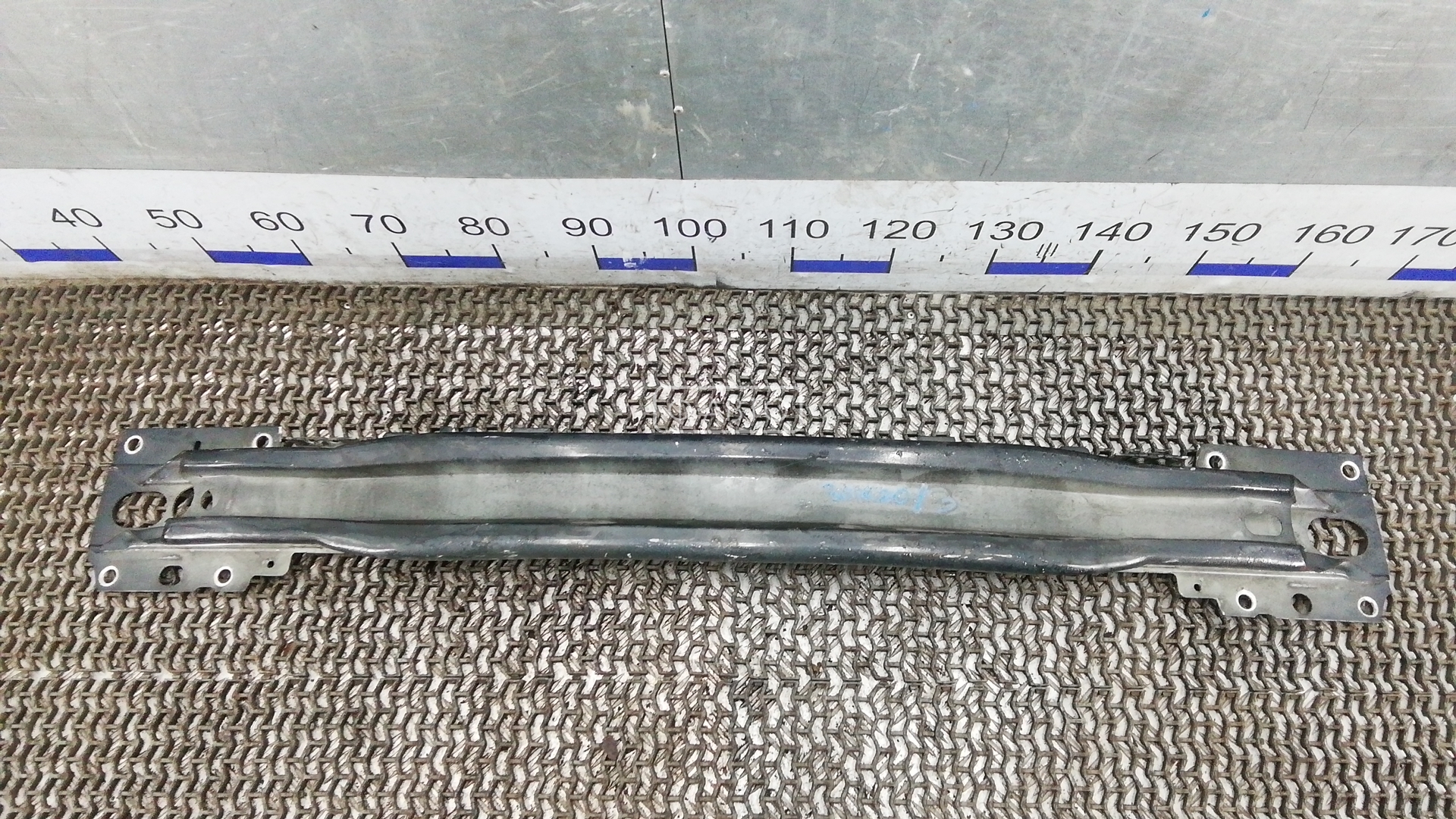 Усилитель бампера задний