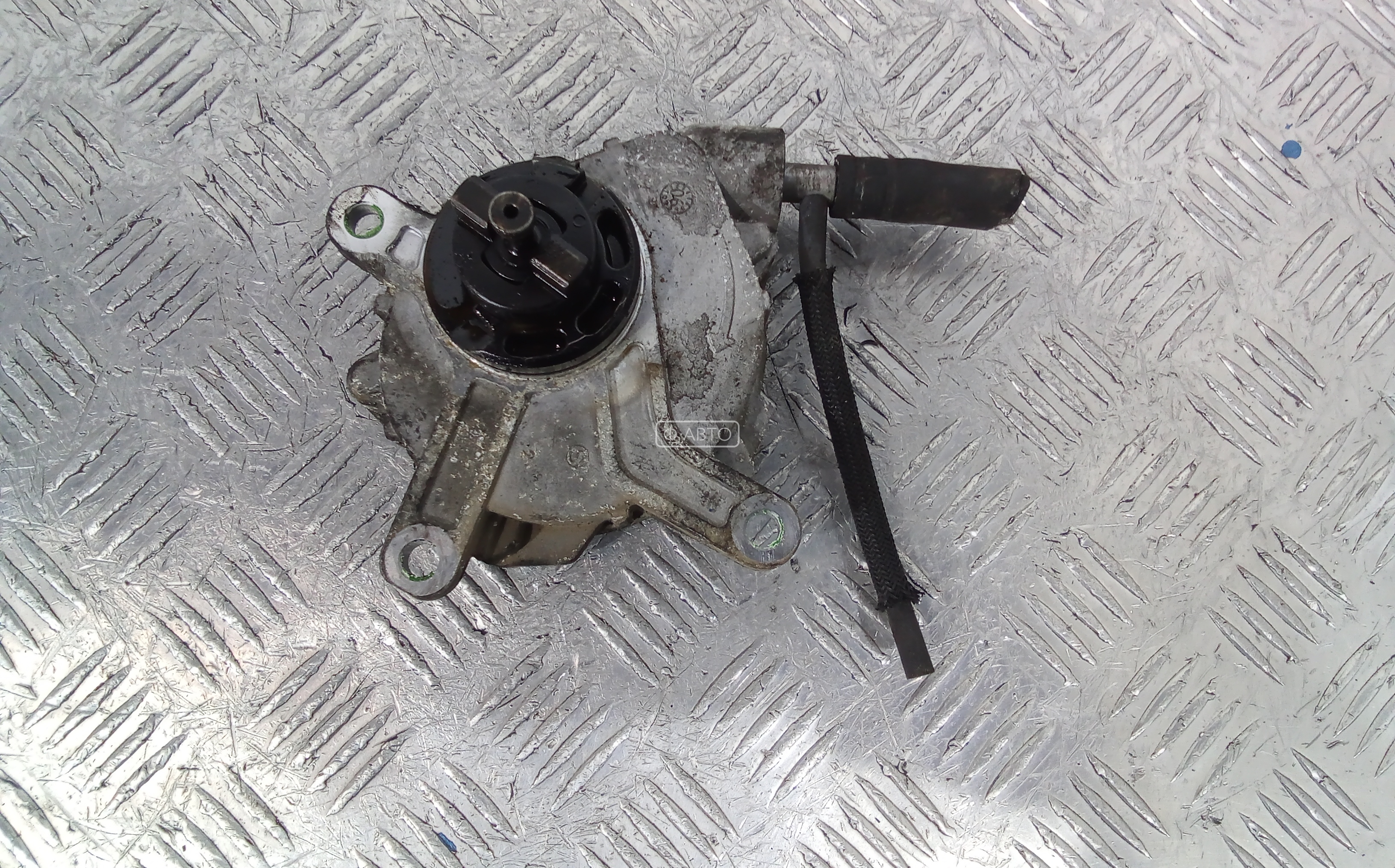 Насос вакуумный