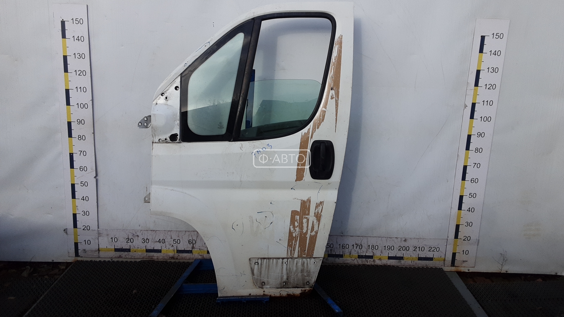 Дверь передняя левая