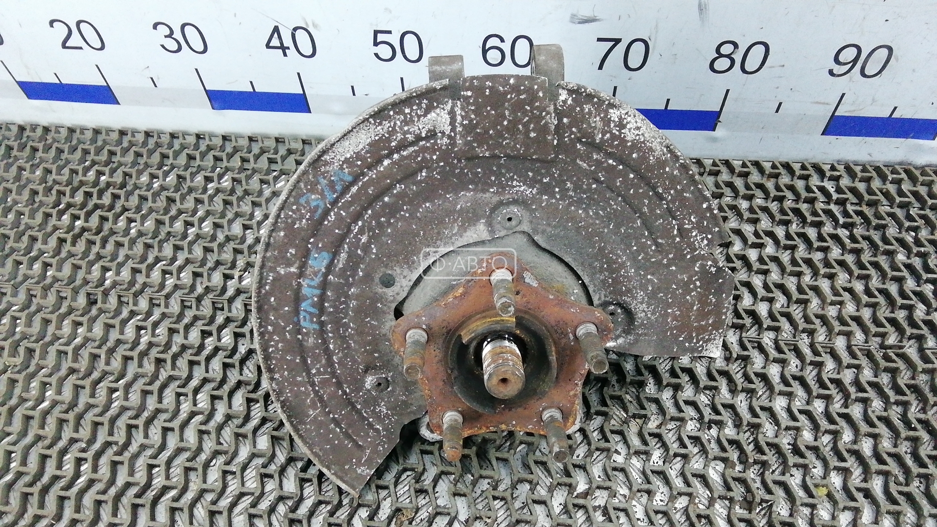 Ступица задняя левая