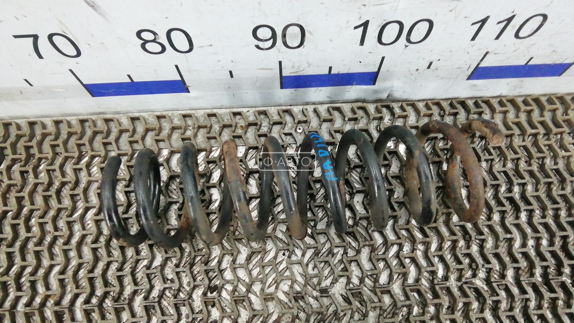 Пружина задняя