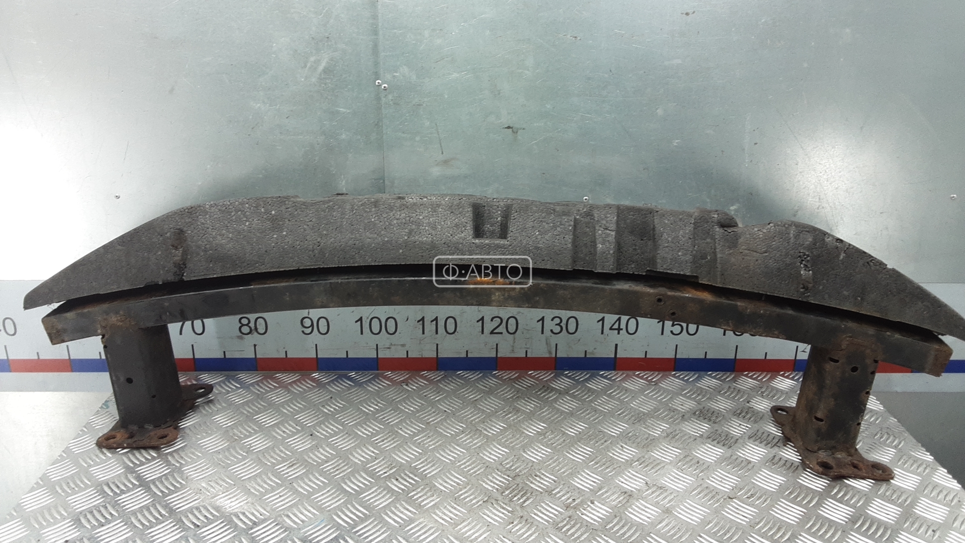 Усилитель бампера передний (кронштейн)