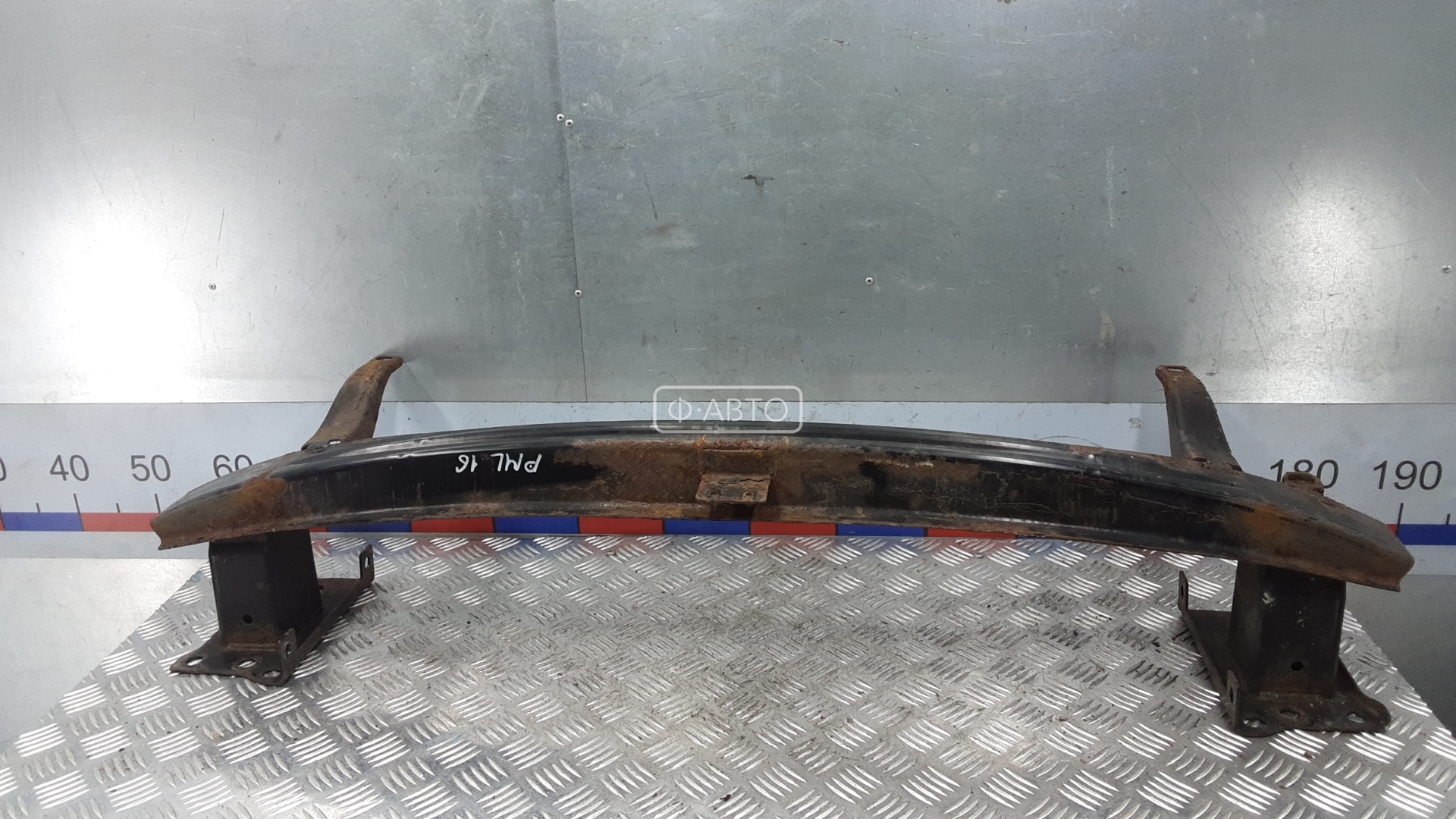 Усилитель бампера передний (кронштейн)