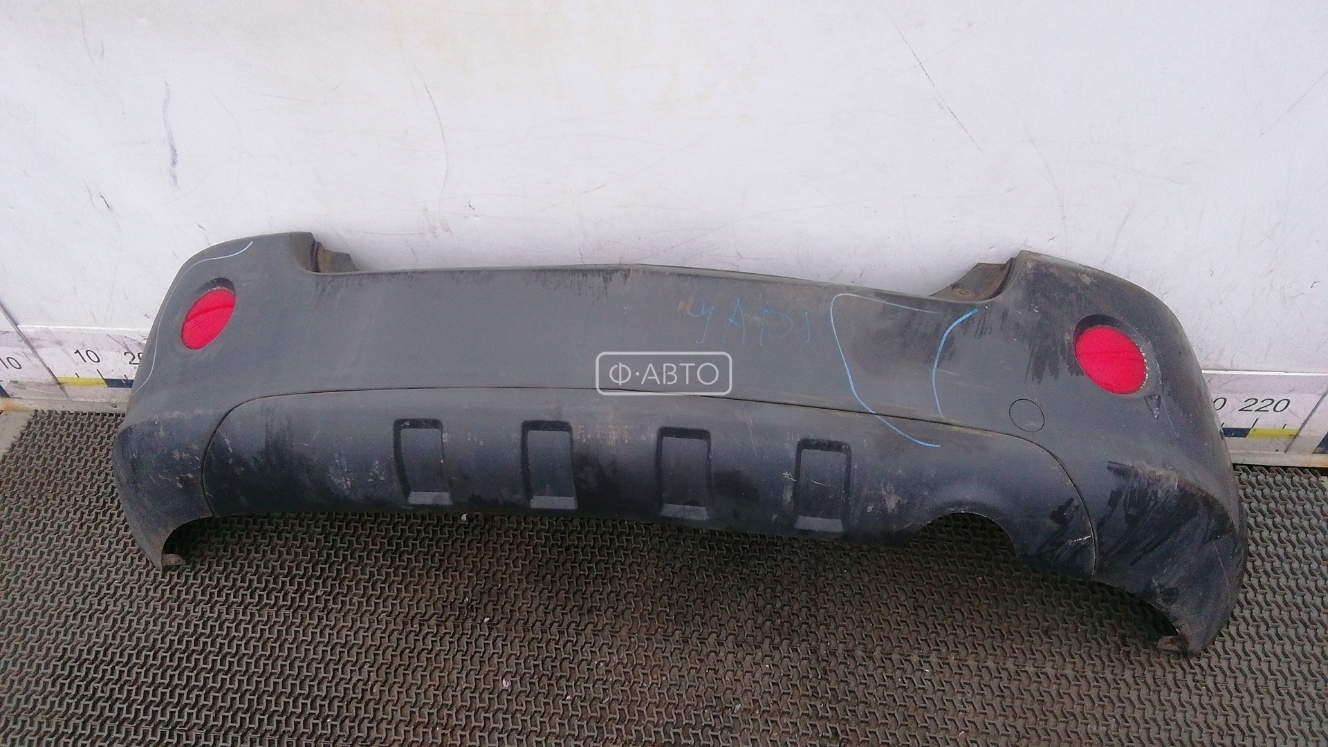 Бампер задний