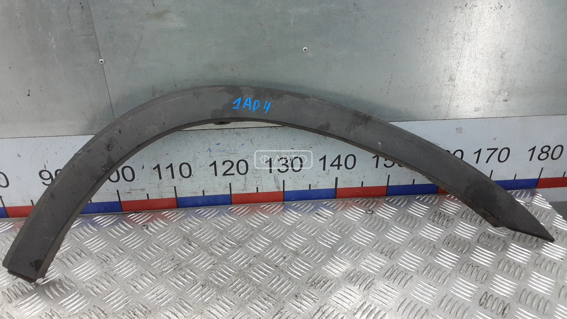 Молдинг крыла переднего правого