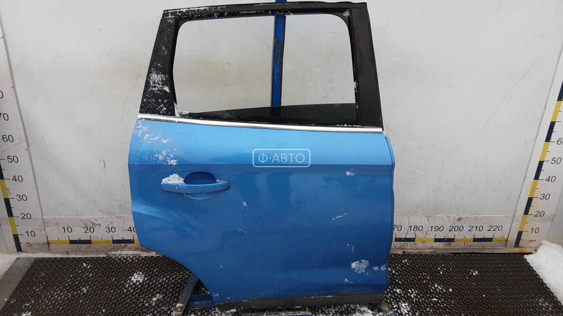 Дверь задняя правая