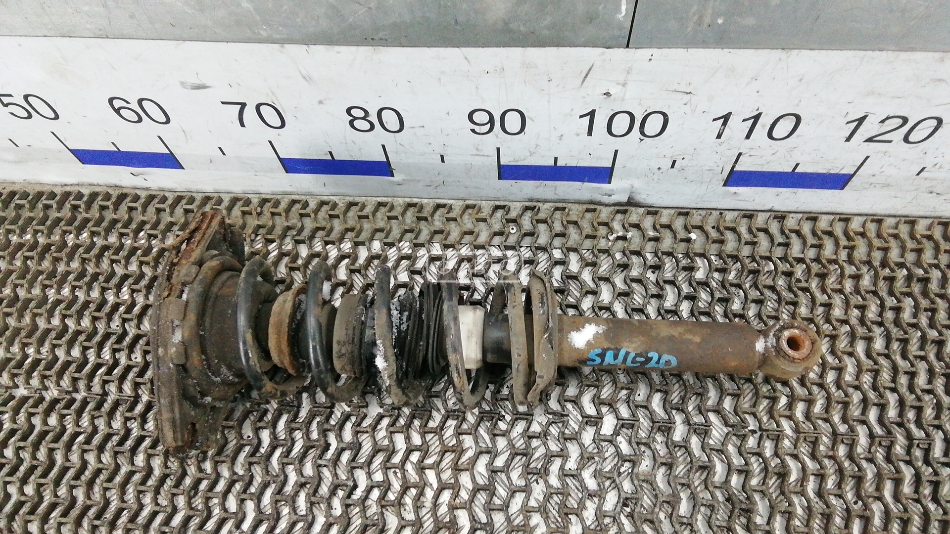 Стойка задняя правая