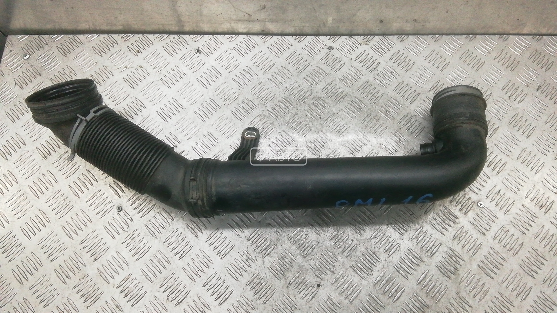 Патрубок воздушного фильтра