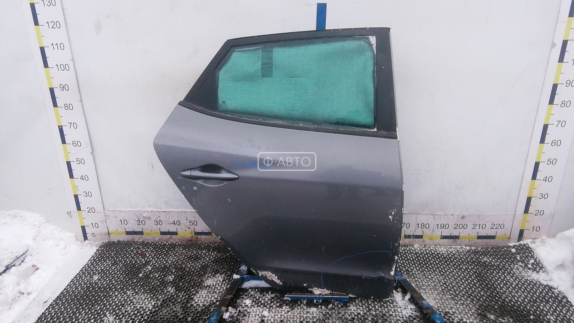 Дверь задняя правая