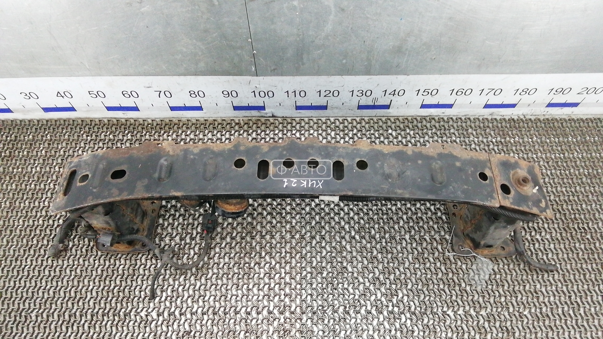 Усилитель бампера передний (кронштейн)