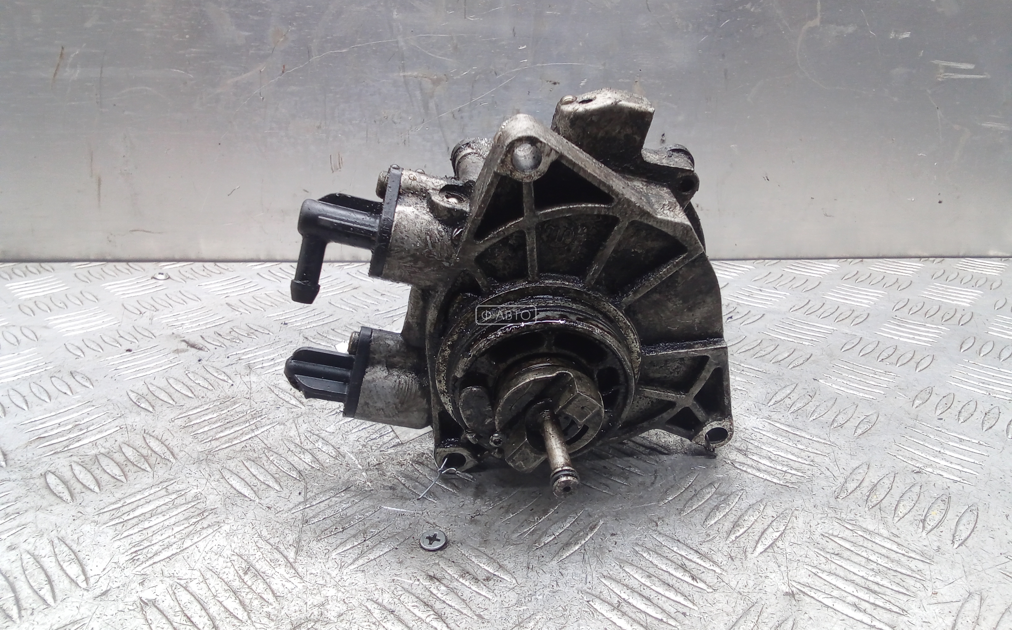 Насос вакуумный