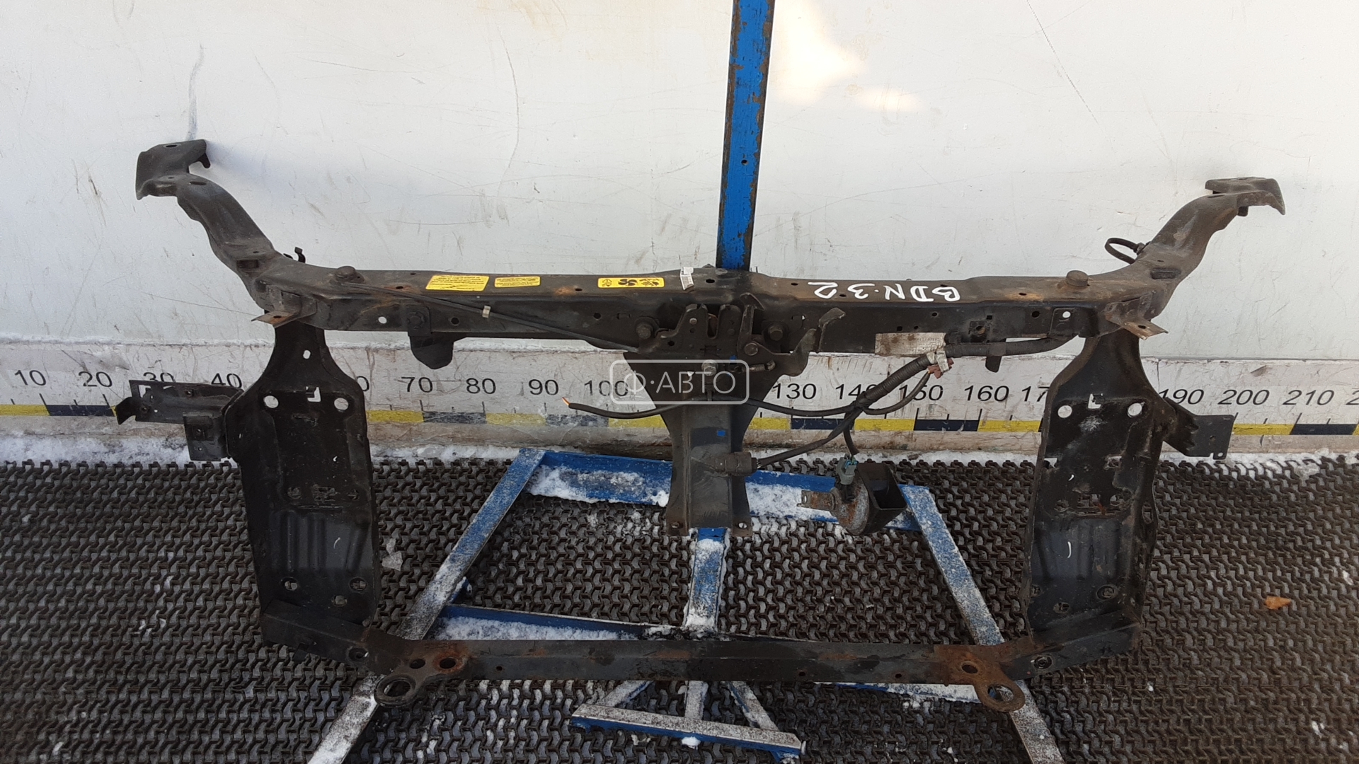 Передняя панель крепления облицовки (телевизор)