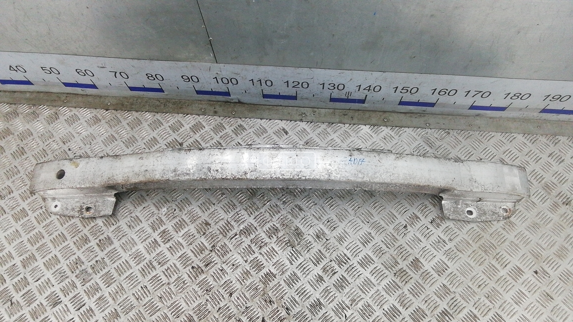 Усилитель бампера задний