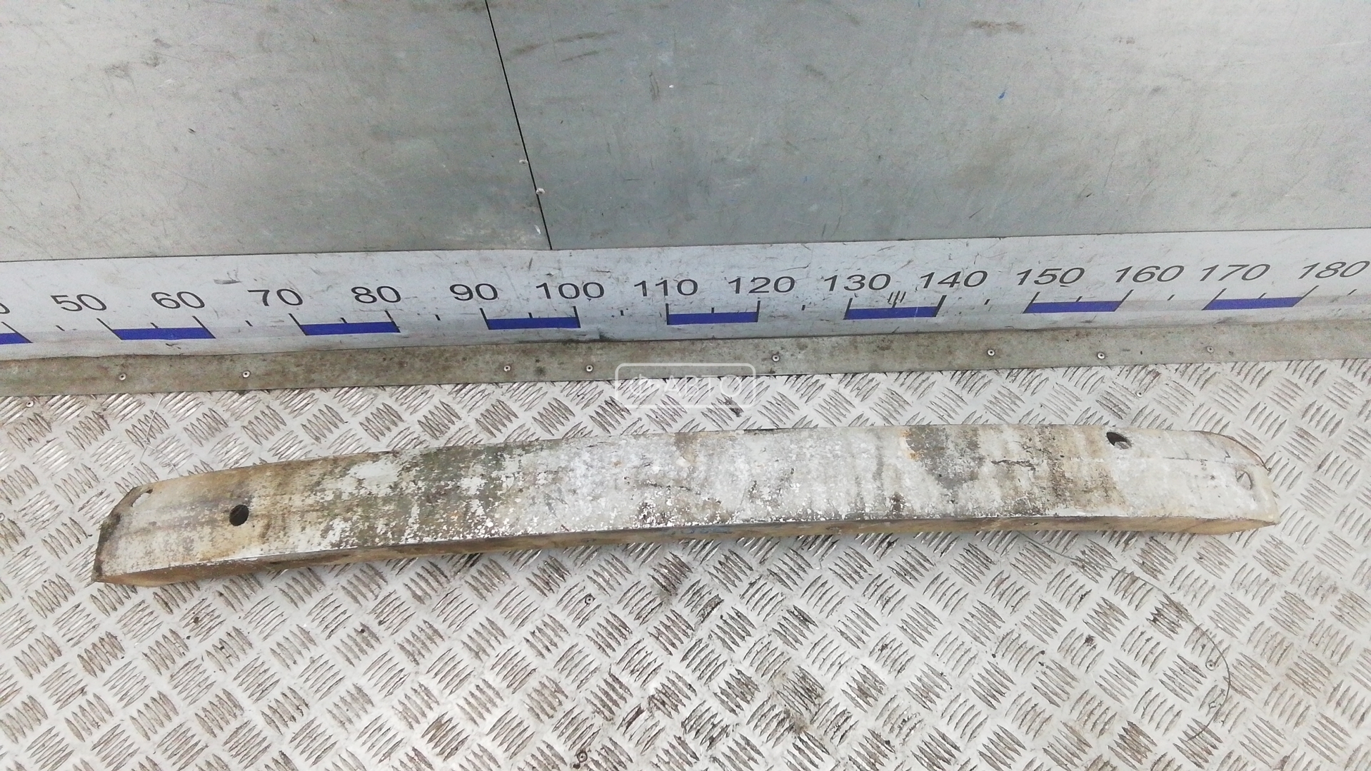 Усилитель бампера задний