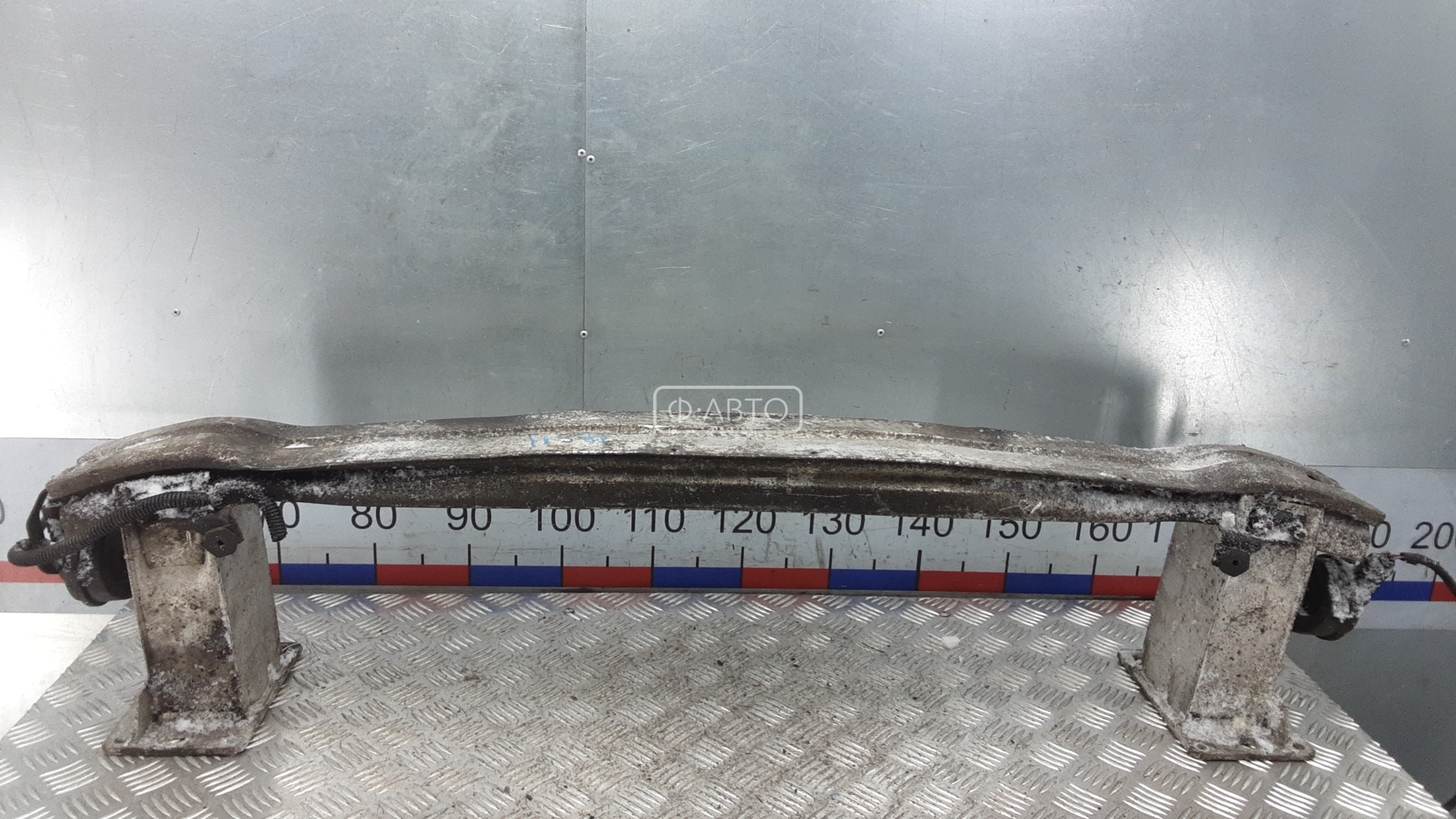 Усилитель бампера передний (кронштейн)