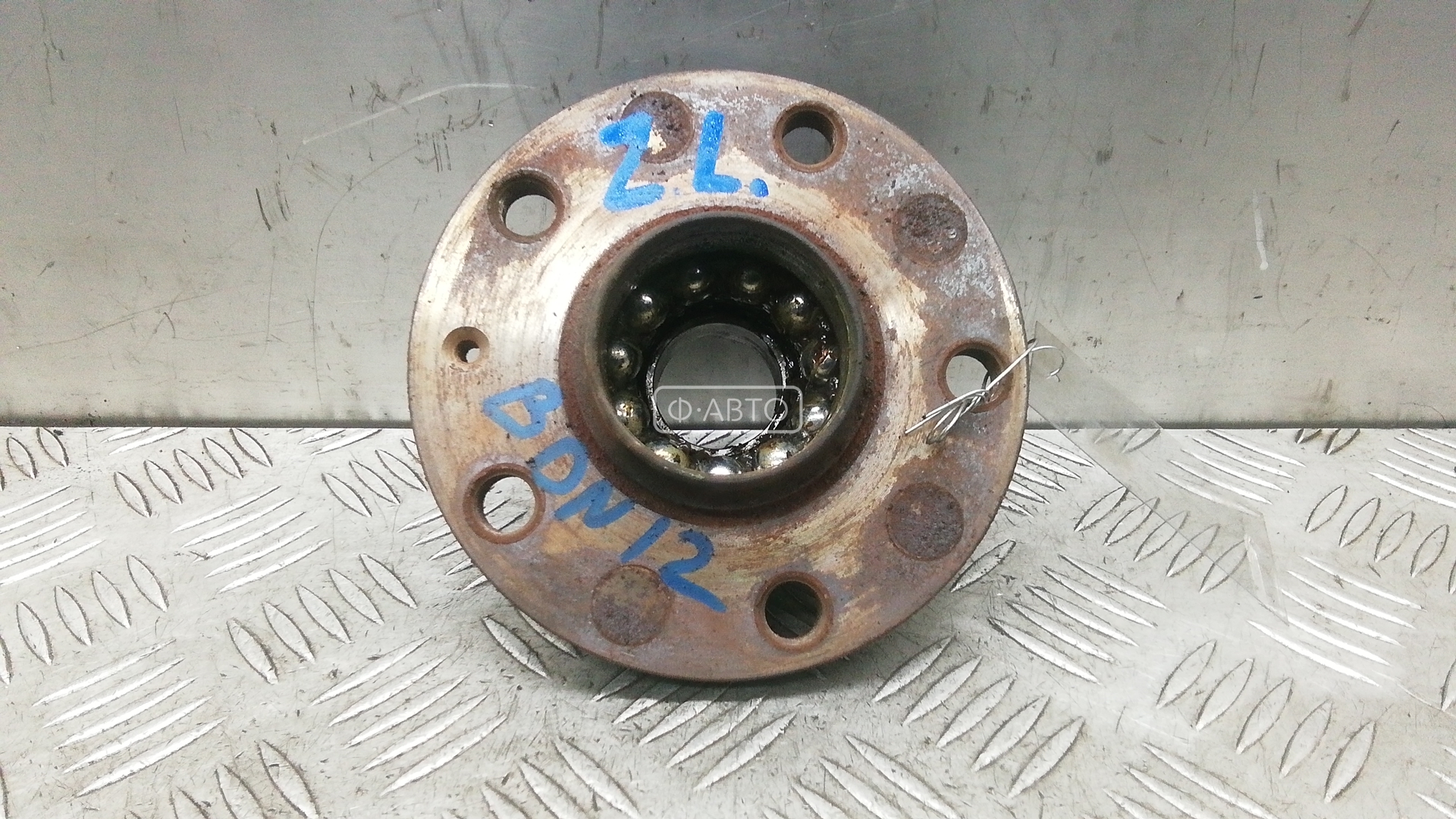 Ступица задняя левая