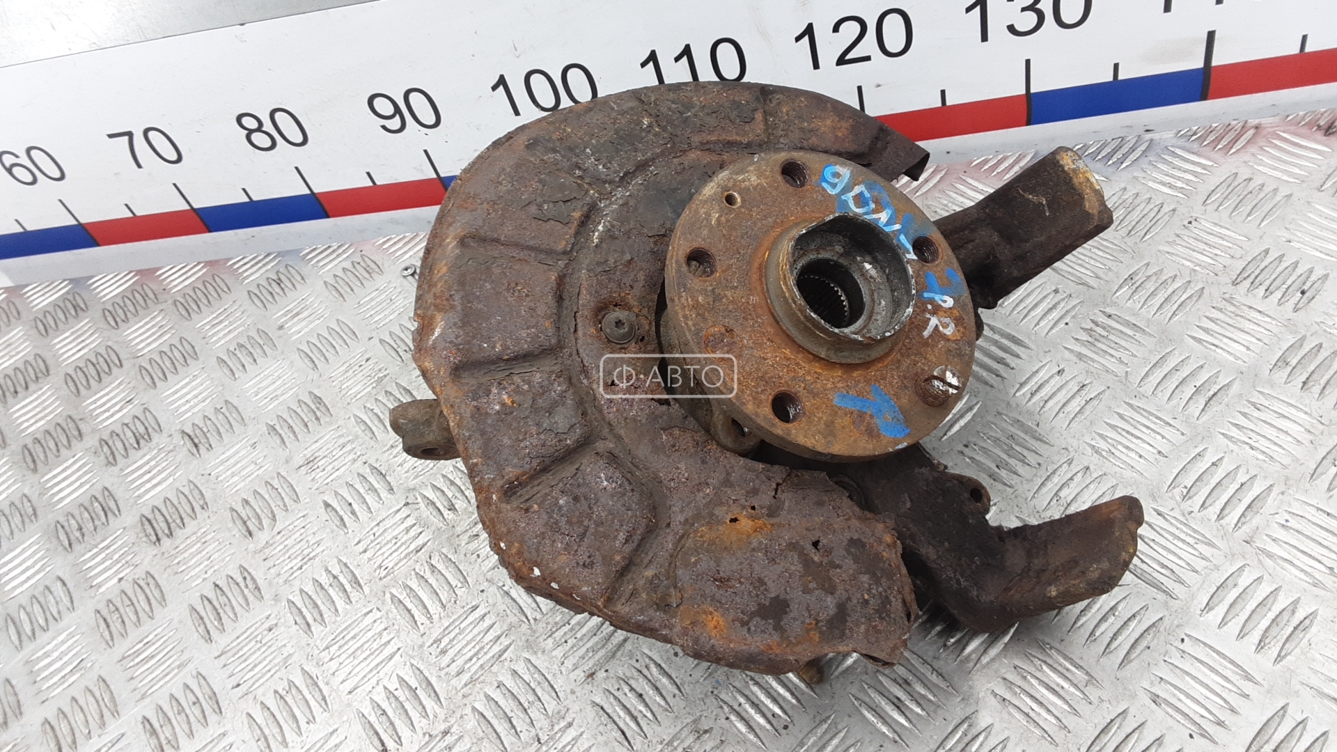 Ступица передняя правая