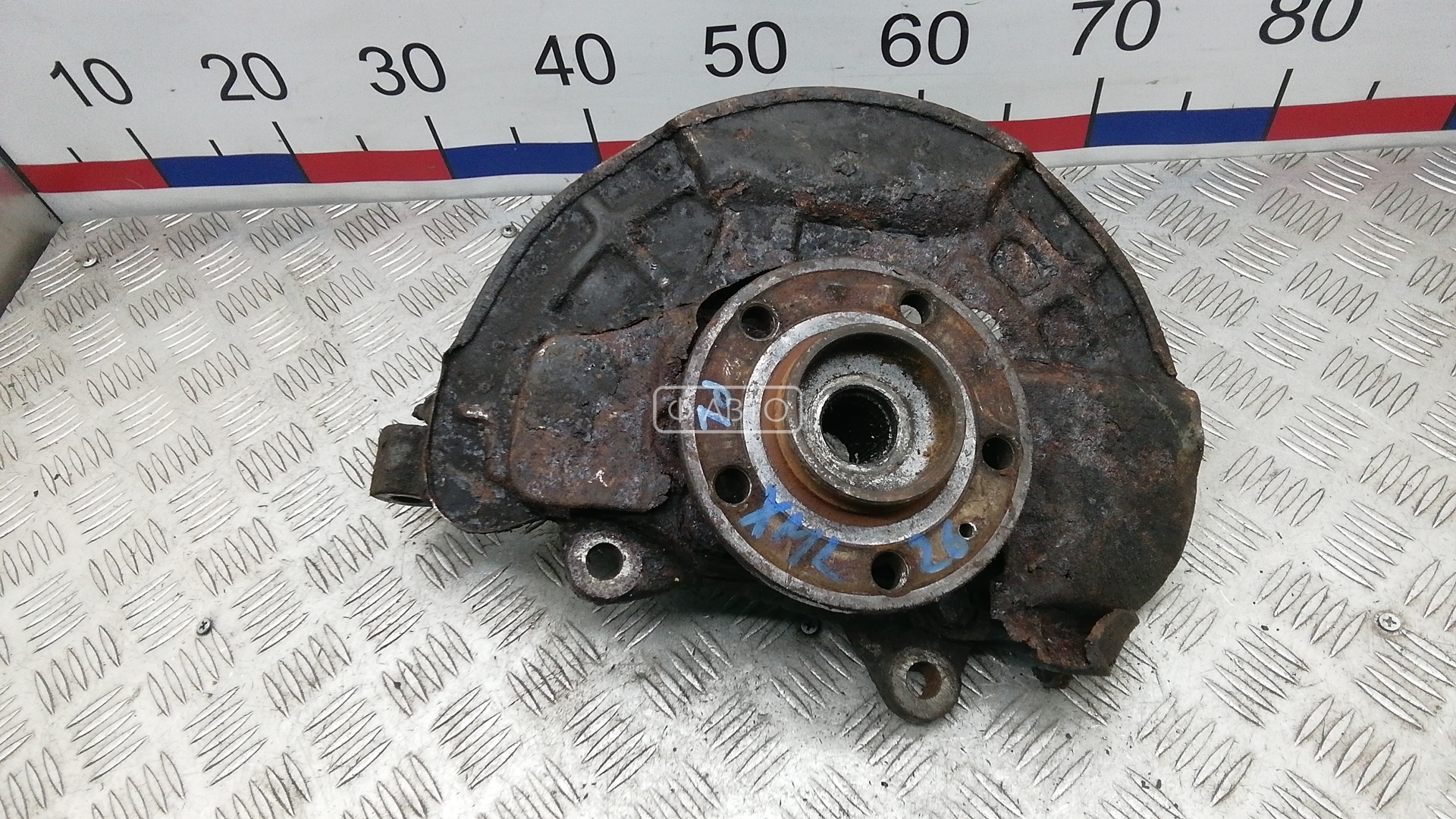 Ступица передняя левая