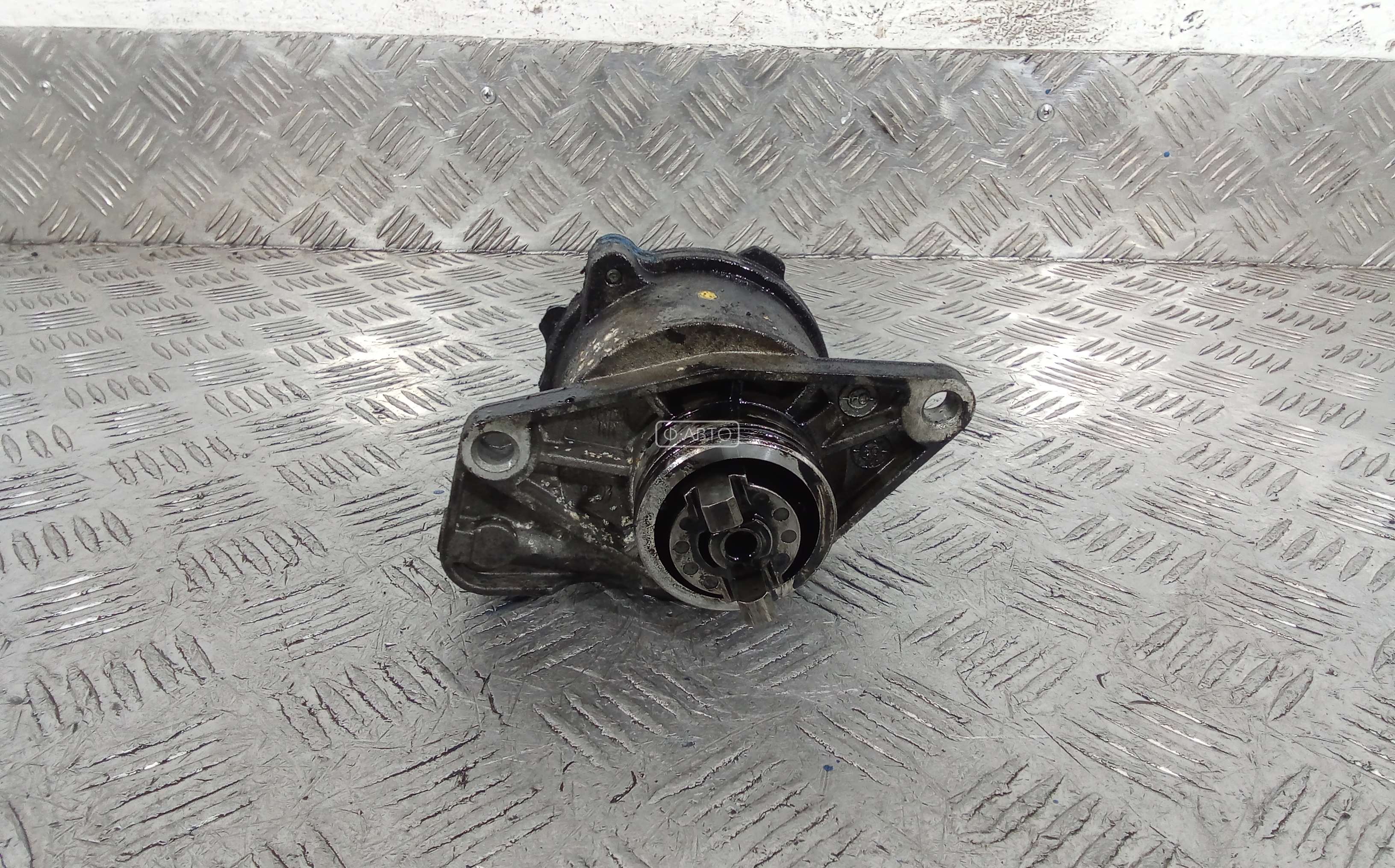 Насос вакуумный