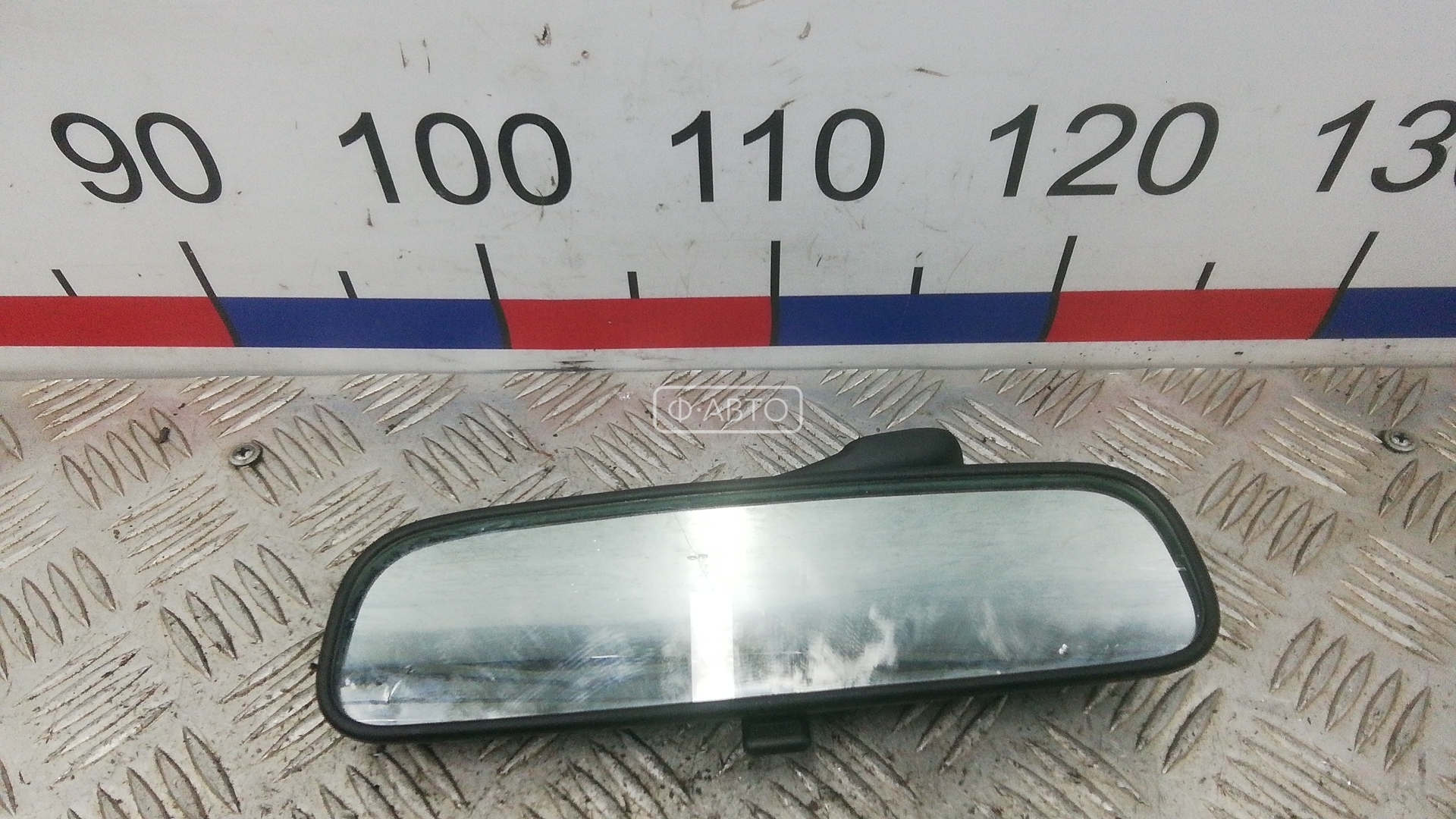 Зеркало салона