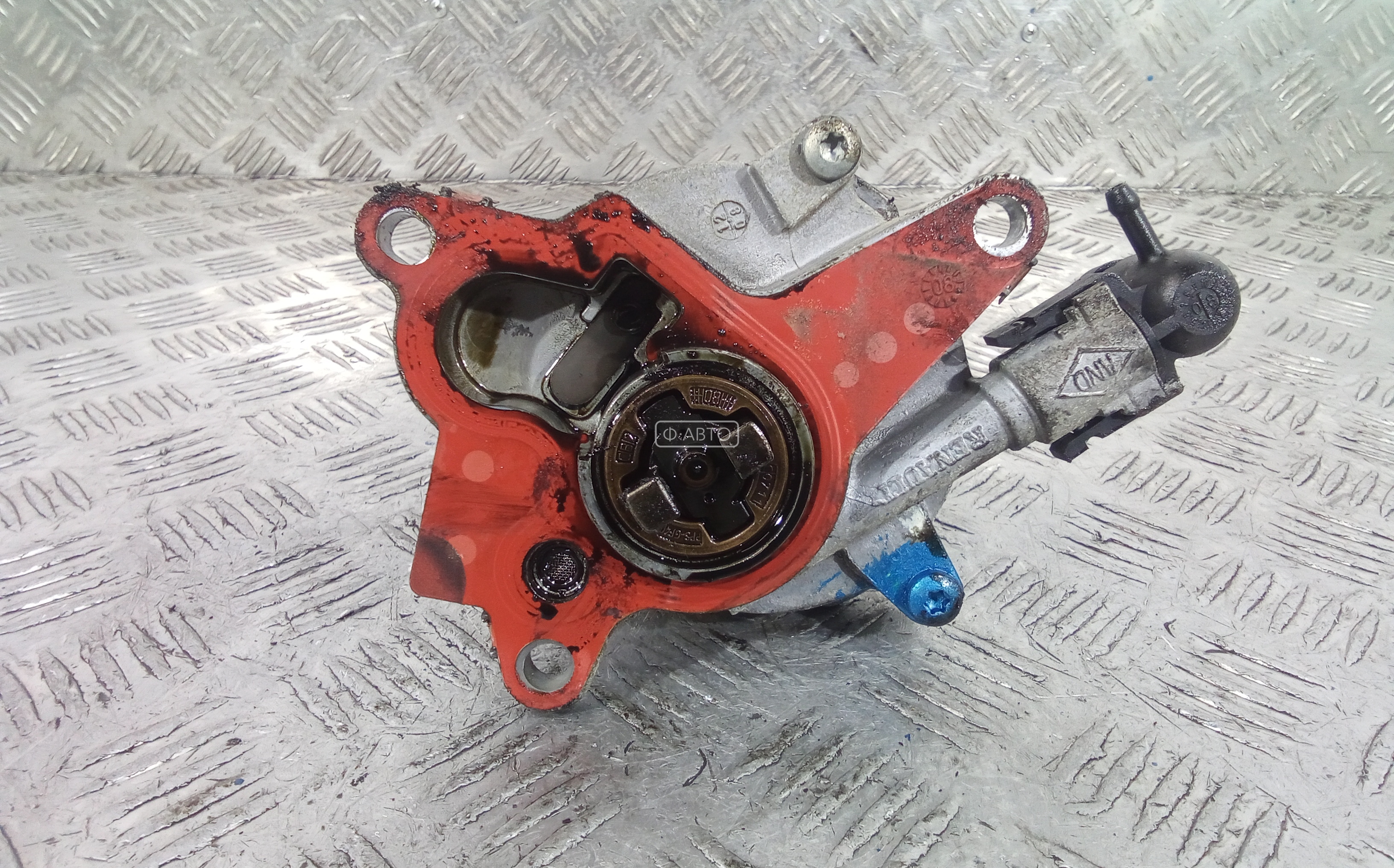 Насос вакуумный