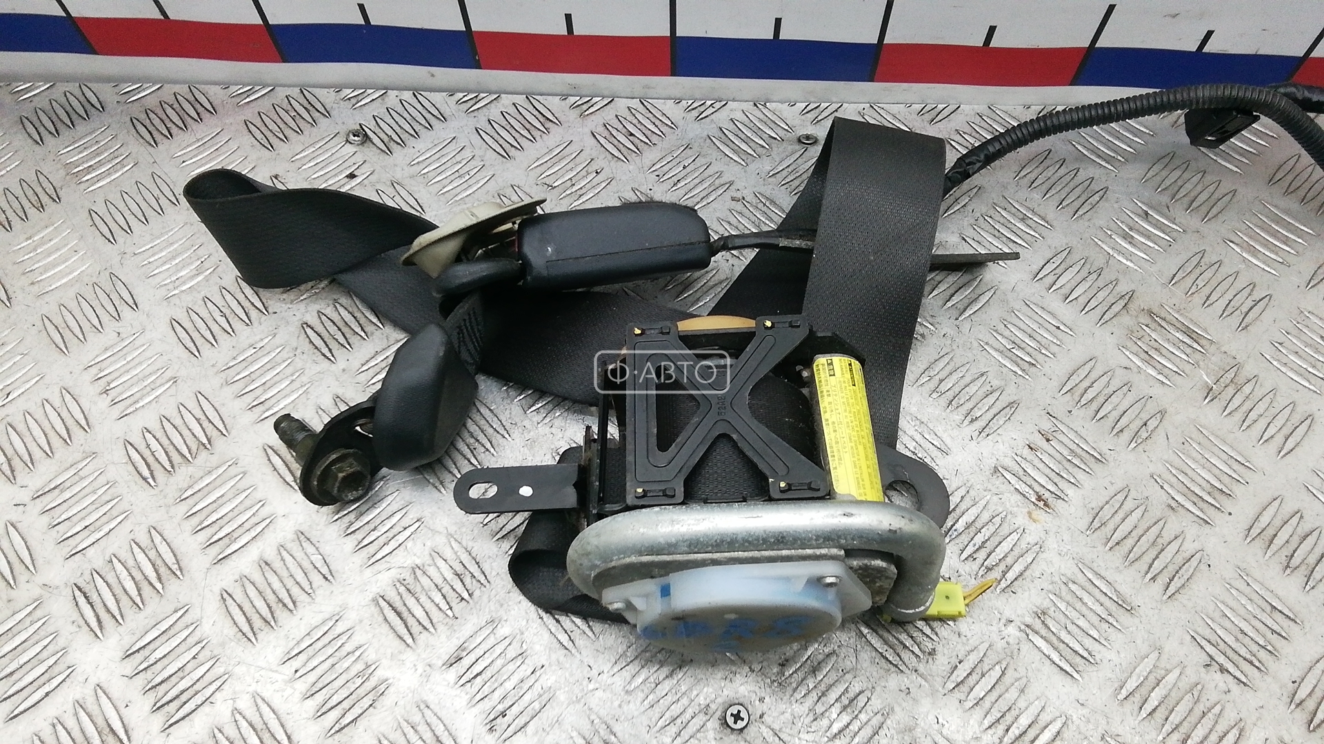 Ремень безопасности с пиропатроном сиденья переднего