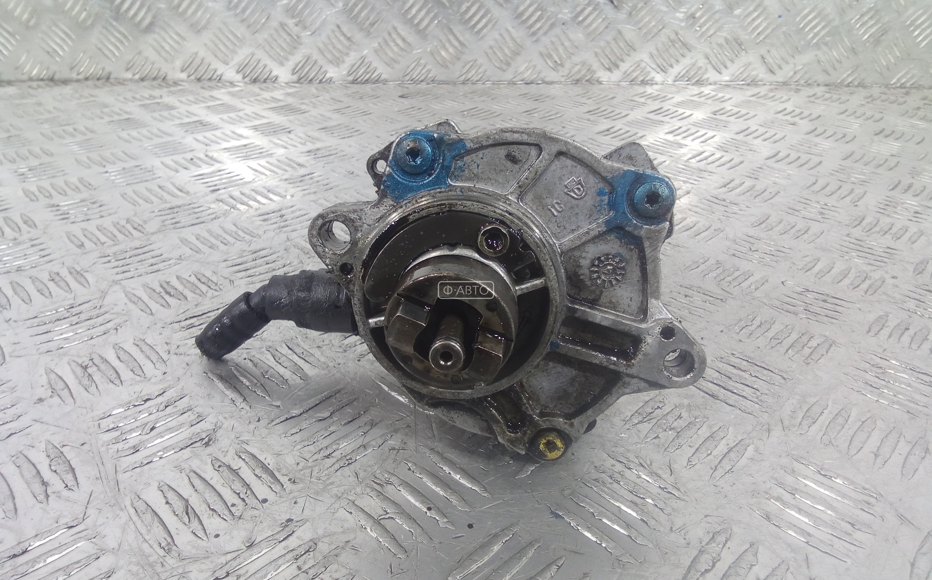 Насос вакуумный