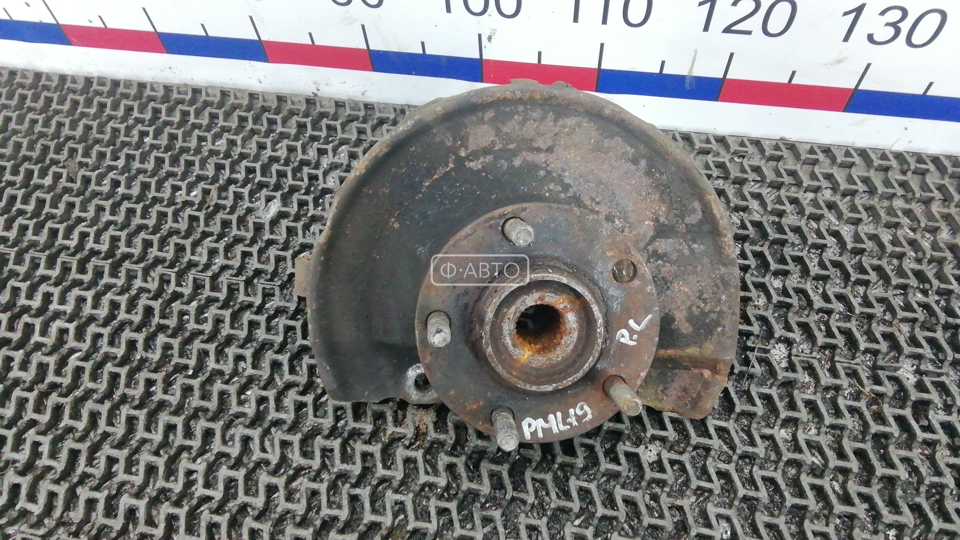 Ступица передняя левая