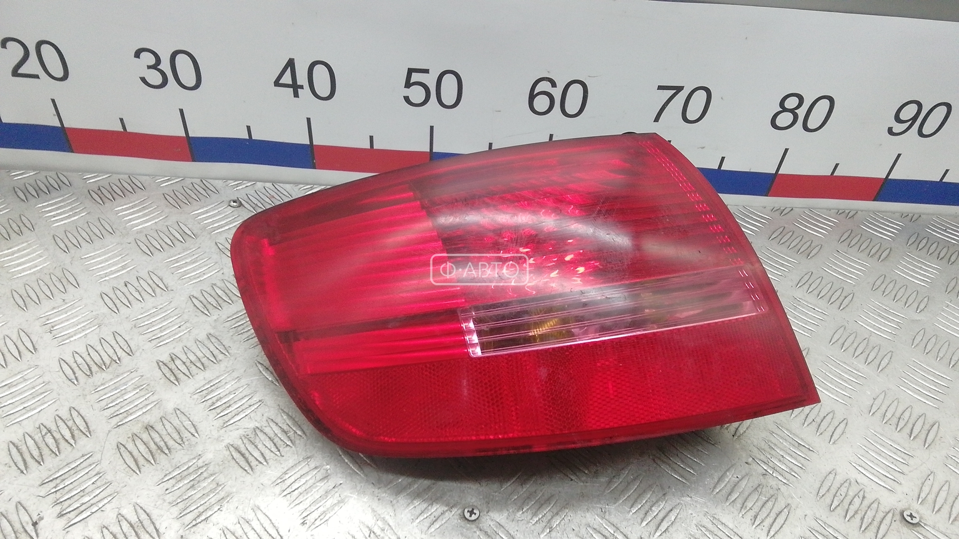 Фонарь задний левый