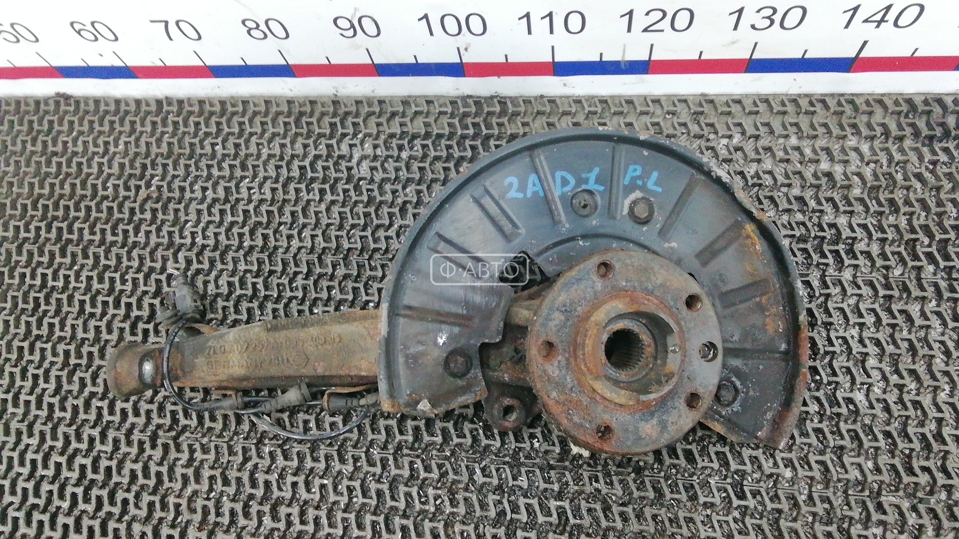 Ступица передняя левая