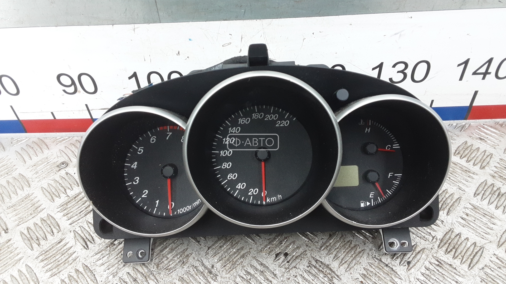 Щиток приборов