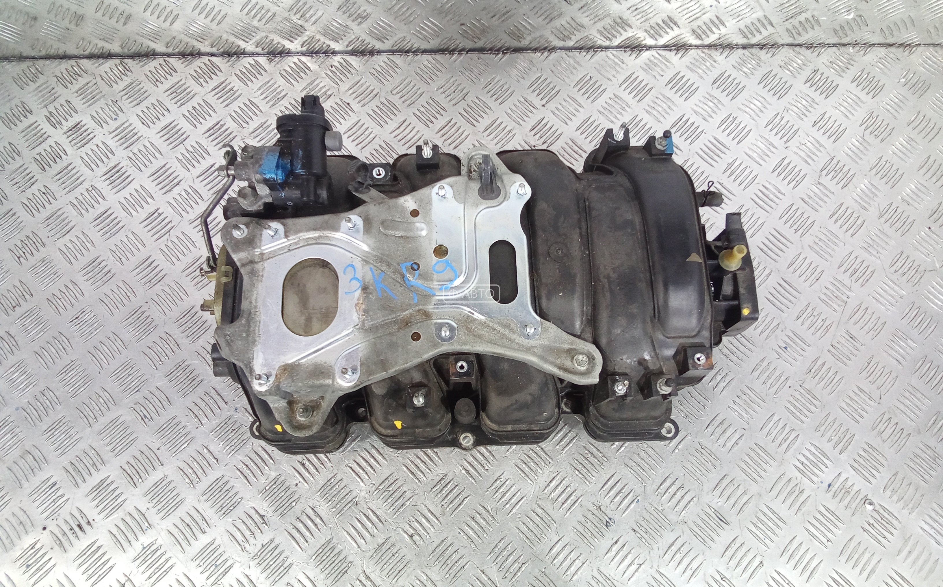 Впускной коллектор бензиновый