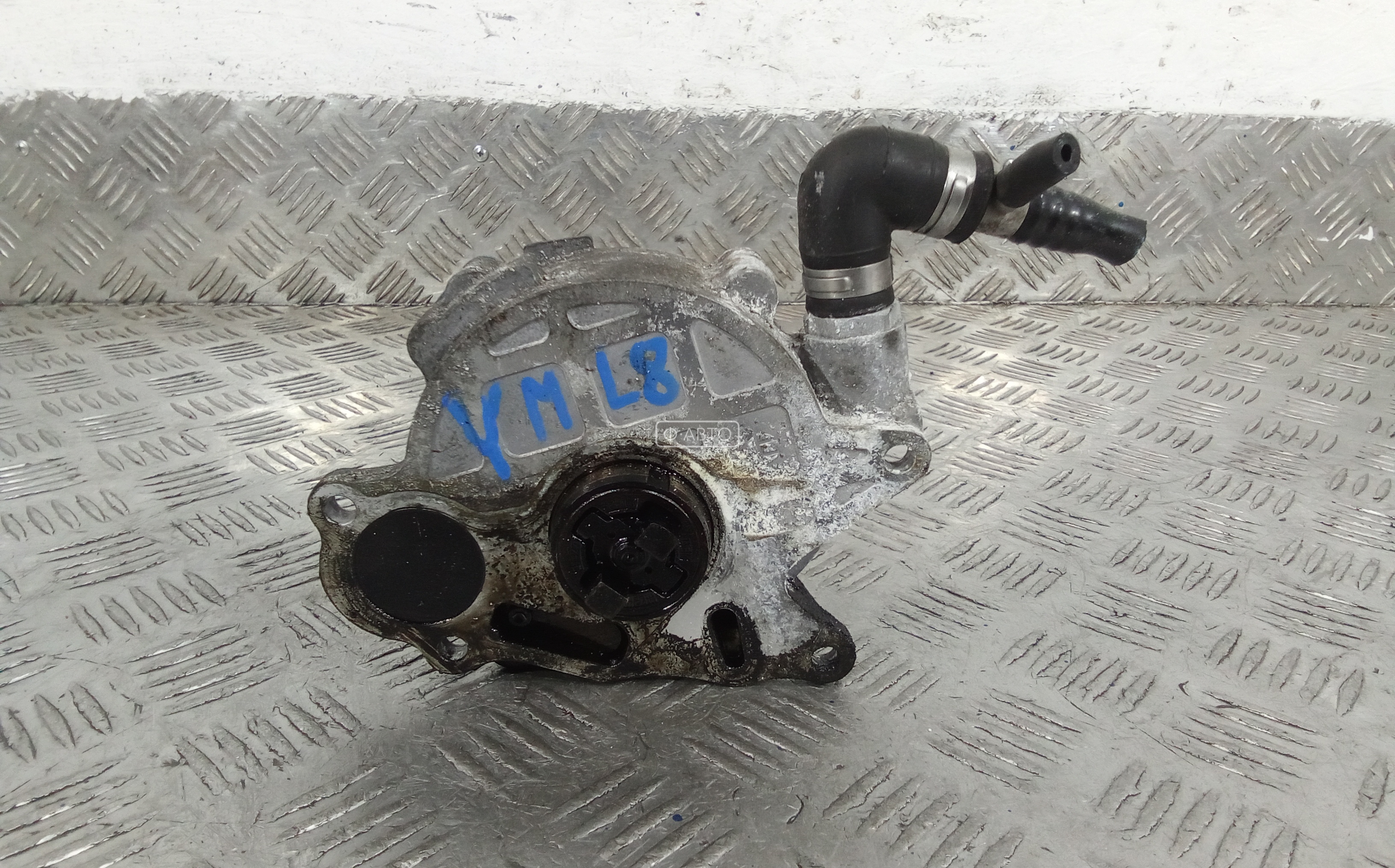 Насос вакуумный