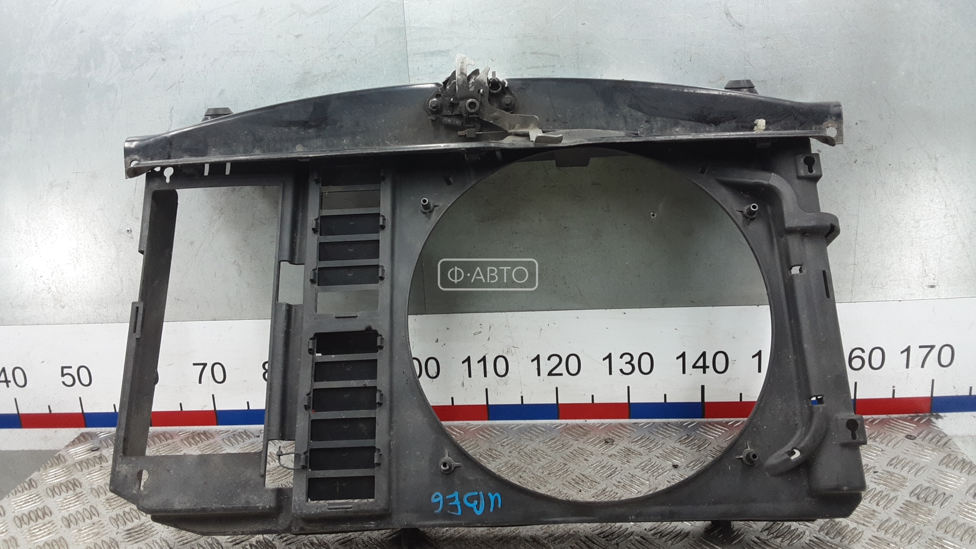 Передняя панель крепления облицовки (телевизор)