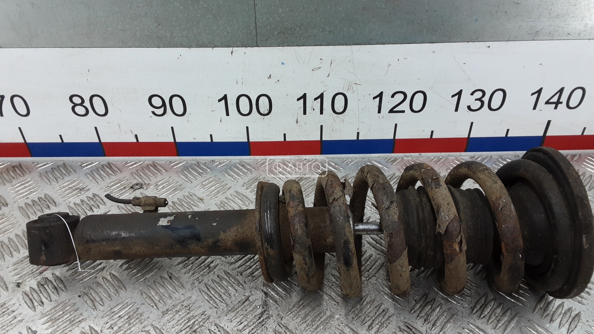 Стойка передняя правая