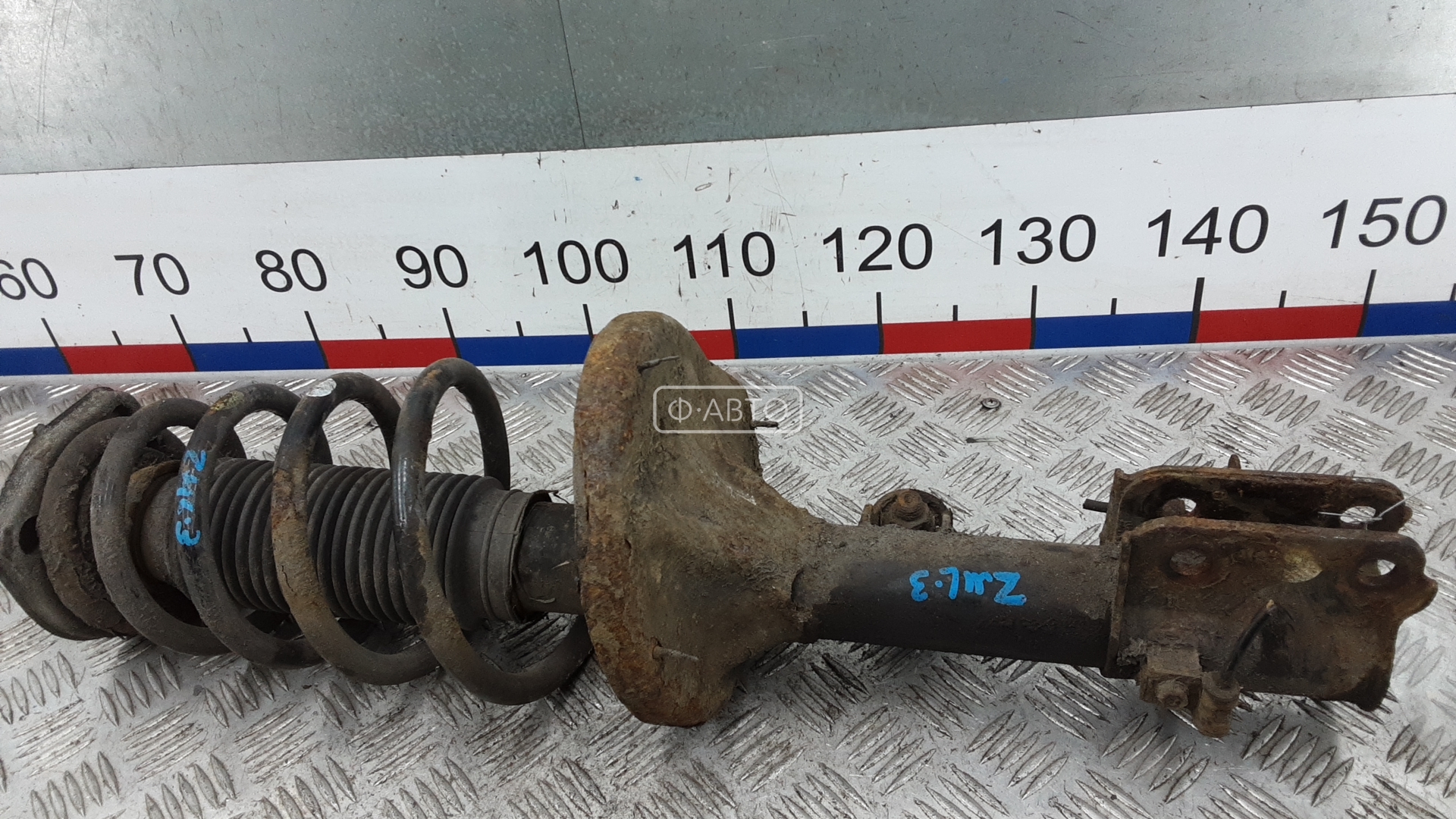 Стойка задняя левая