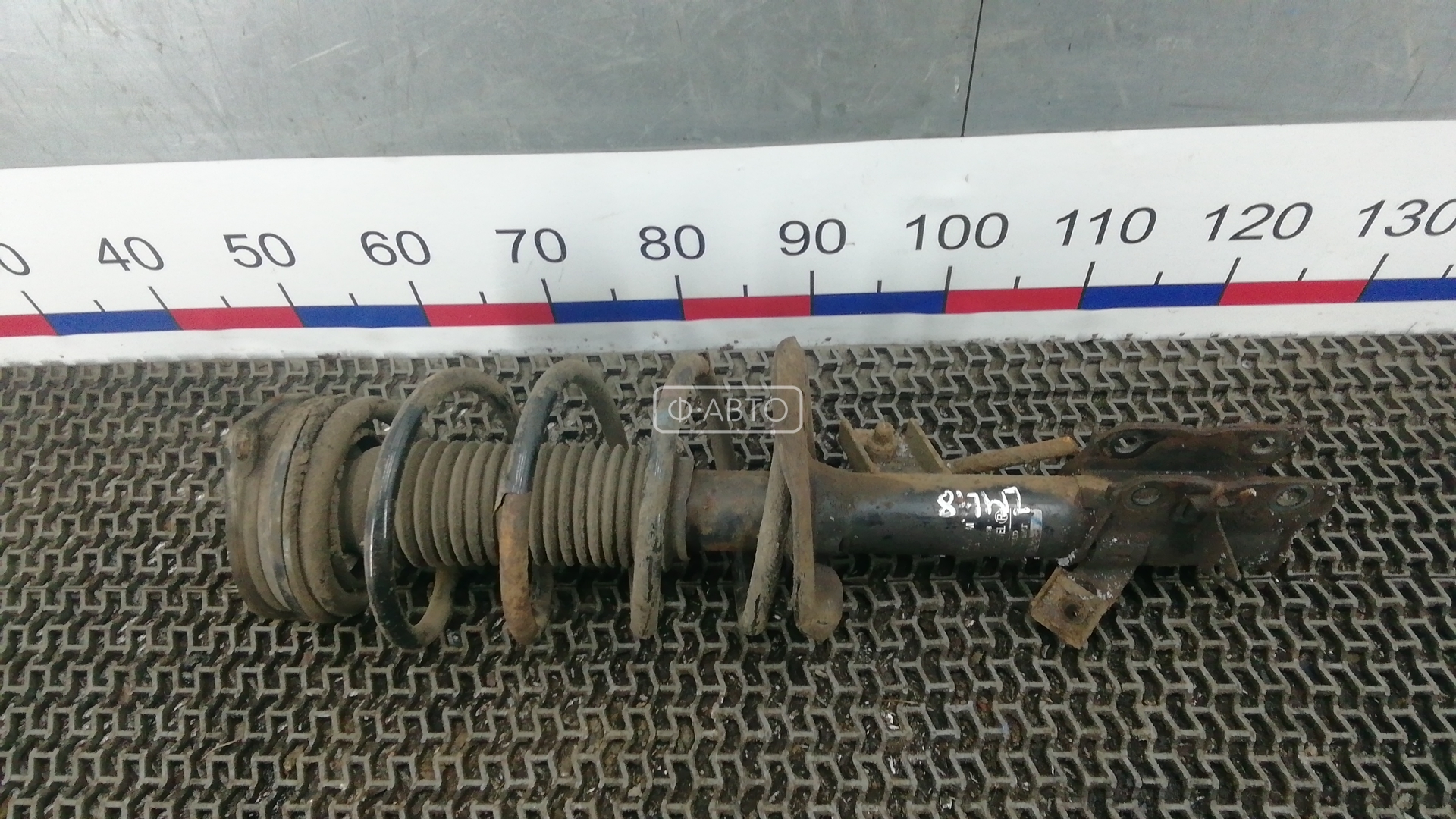 Стойка передняя левая