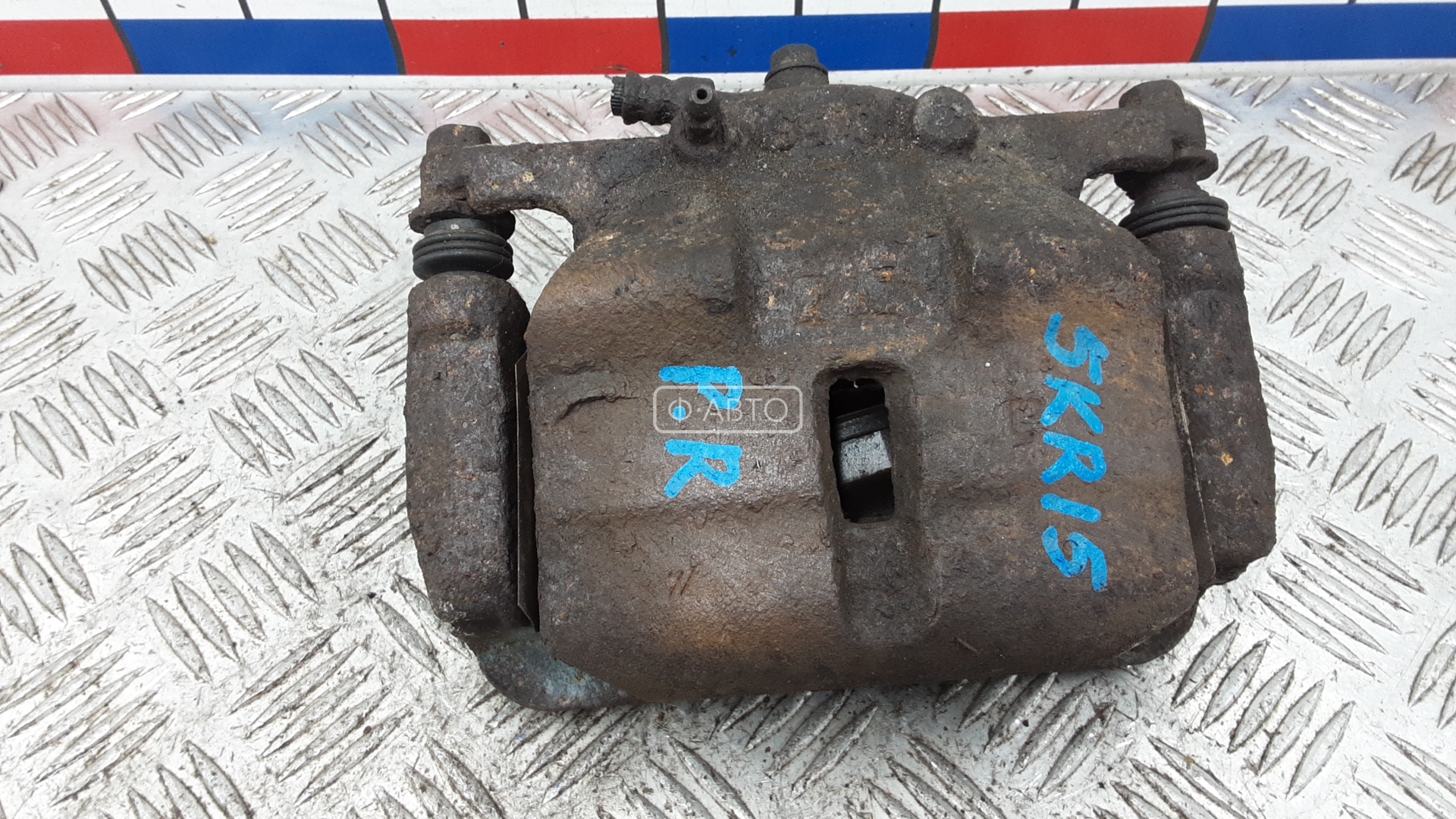 Суппорт тормозной передний правый