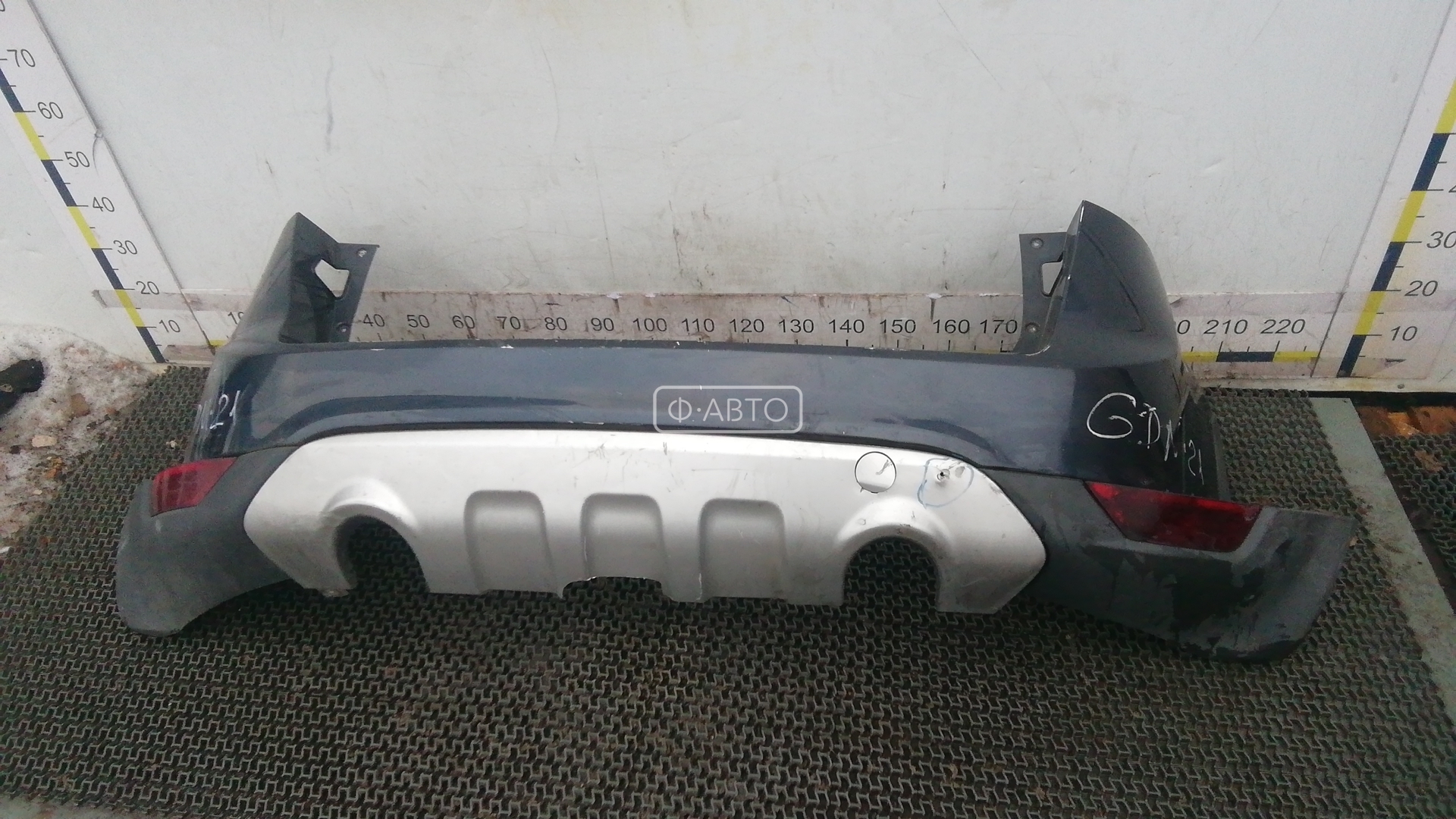 Бампер задний