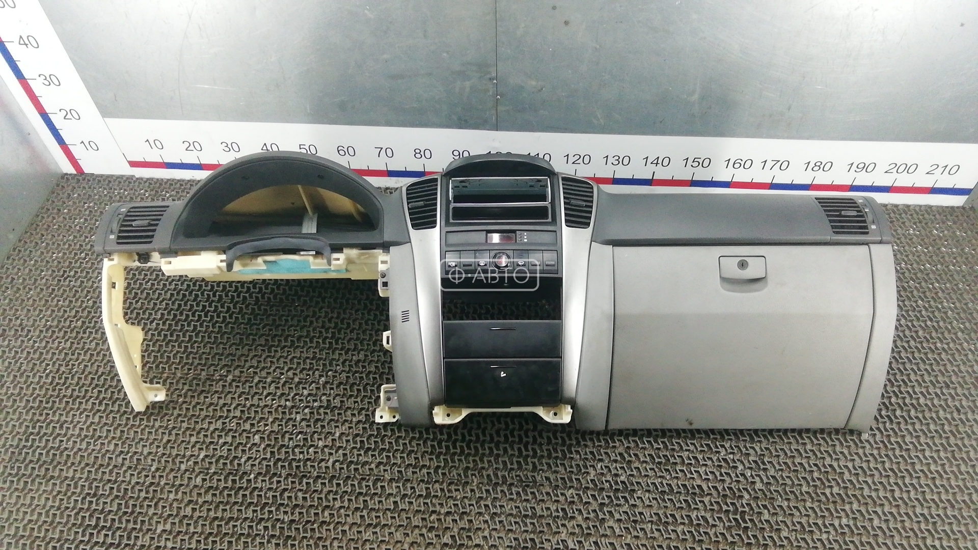 Панель приборов (торпедо)